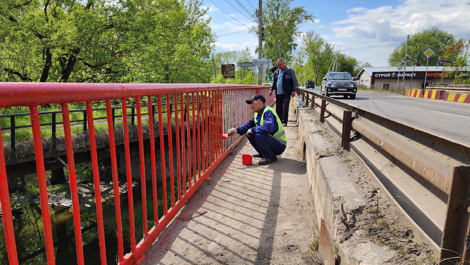 Мост, река Рожайка, Покраска, Покраска перил, Ограждение, Благоустройство, Домодедово, капитальный ремонт, МБУ, ЖКХ, Подмосковье,