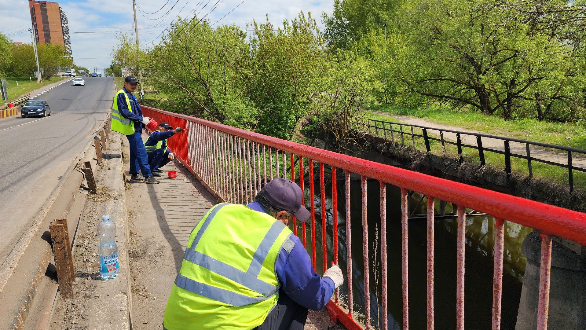 Мост, река Рожайка, Покраска, Покраска перил, Ограждение, Благоустройство, Домодедово, капитальный ремонт, МБУ, ЖКХ, Подмосковье,