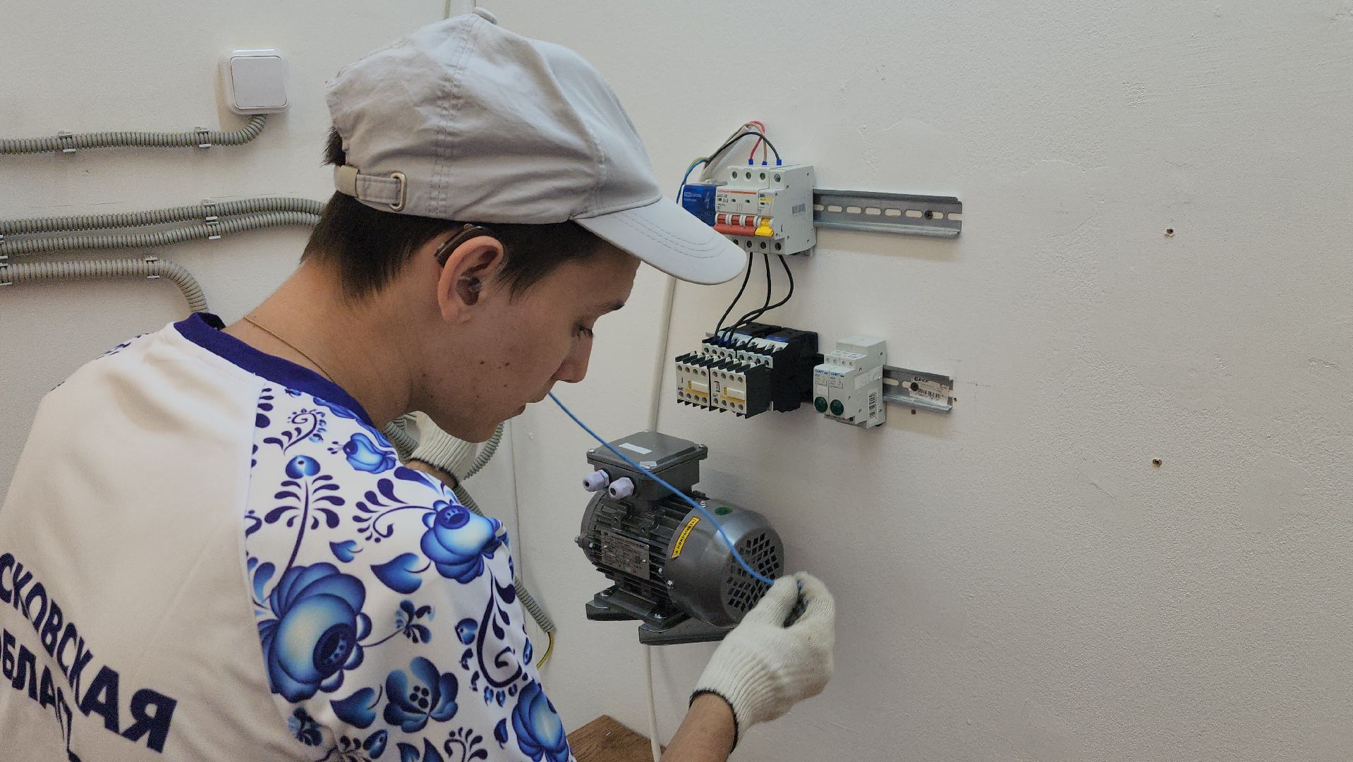 Абилимпикс, чемпионат, компетенции, электромонтаж, колледж московия, Николай Дятлов,