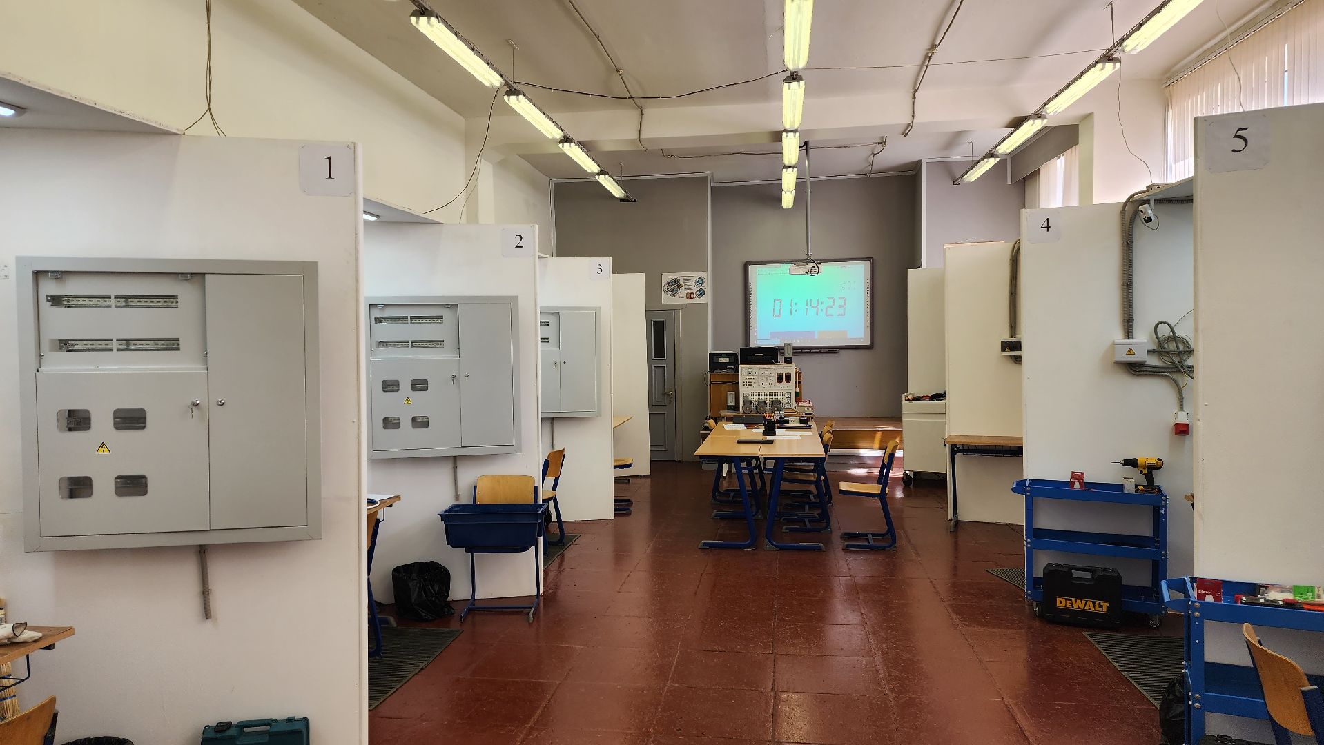 Абилимпикс, чемпионат, компетенции, электромонтаж, колледж московия, Николай Дятлов,