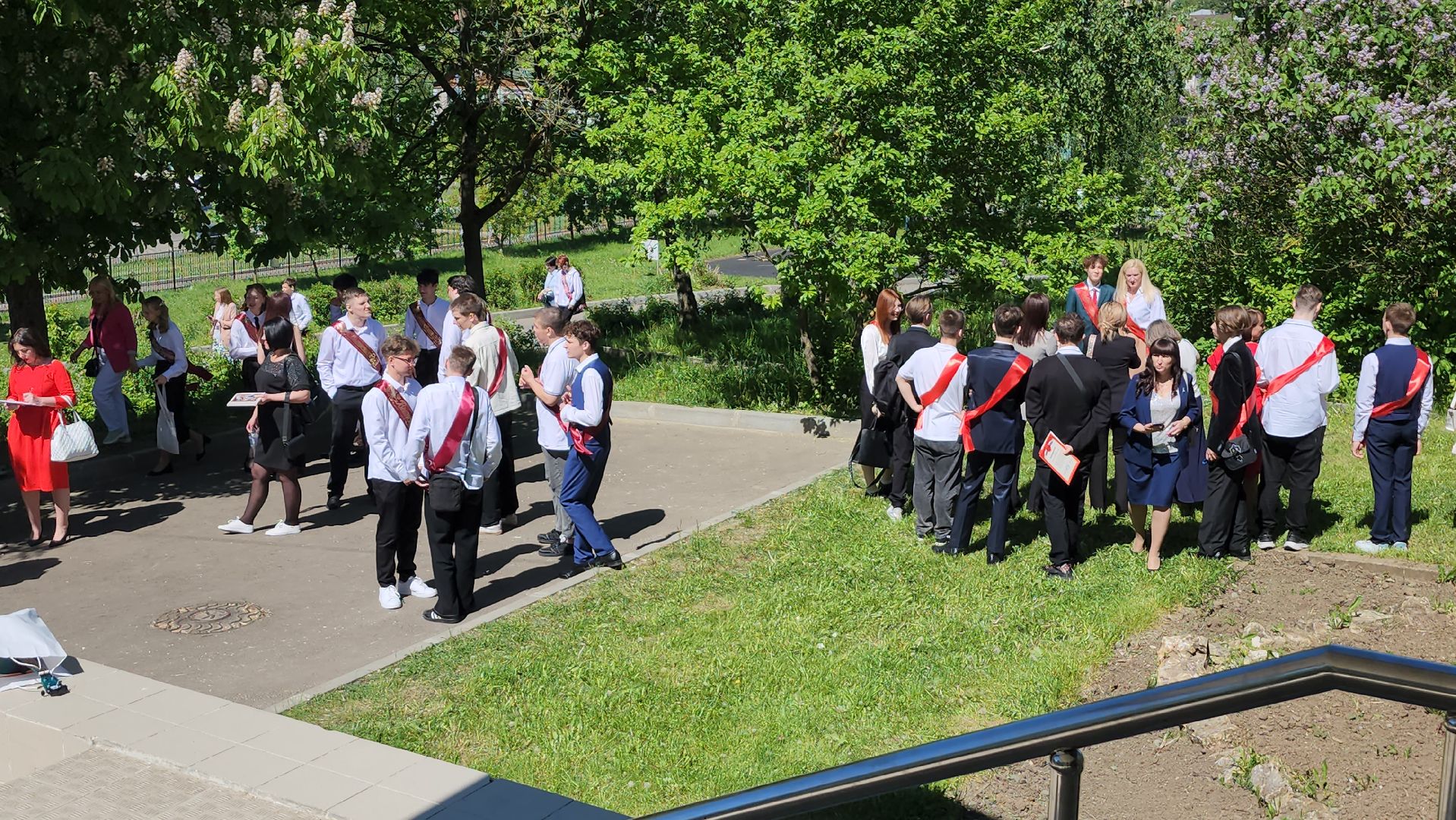 серпухов, школа 2, улица луначарского, последний звонок, выпускники 2024,