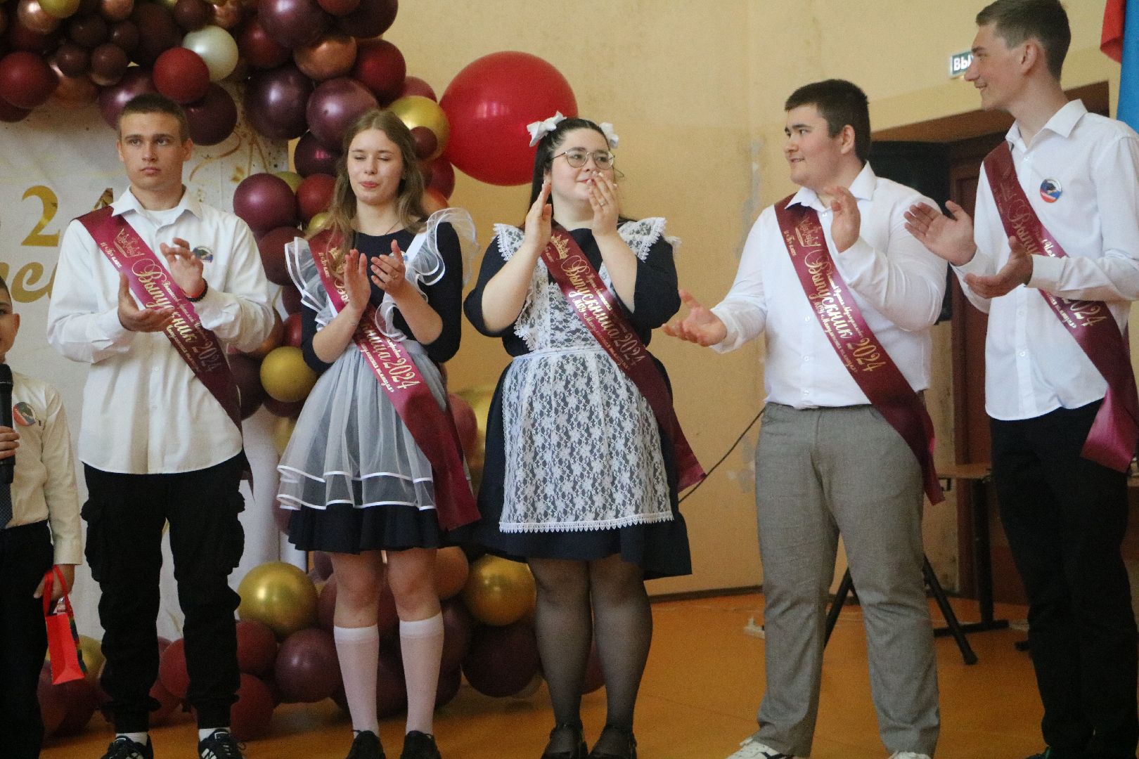 лотошино, микулино, микулинская гимназия, последний звонок, образование, школа,