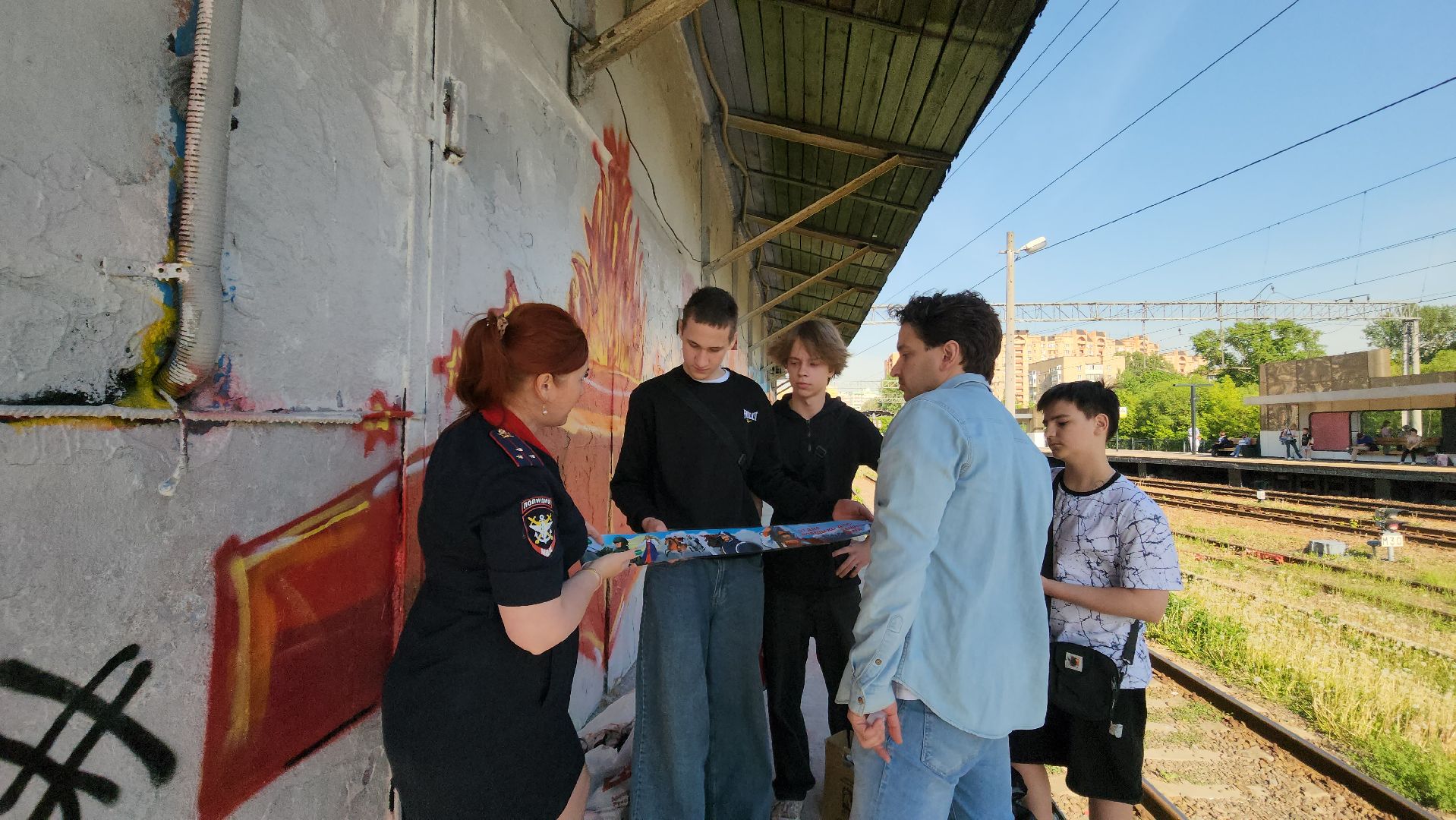 красногорск, павшино, несовершеннолетние дети, трудные подростки, ржд, мцд-2, день защиты детей, граффити,