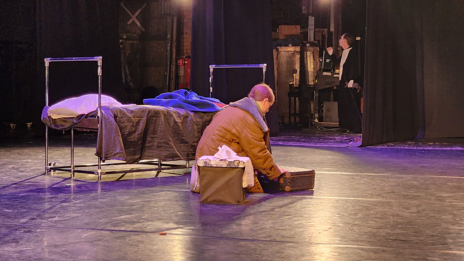 Московский губернский театр, Губернатор Московской области Андрей Воробьев, Ленинградский щелкунчик, московская премьера, военно-исторический спектакль, блокадная сказка Дениса Нефедова, 80-летие полного освобождения Ленинграда от фашистской блокады, Московский Художественный Театр Комедии, Институт театрального искусства имени Народного артиста СССР Кобзона, Год Семьи,Санкт-Петербург, Блокада, Кошки Ленинграда,