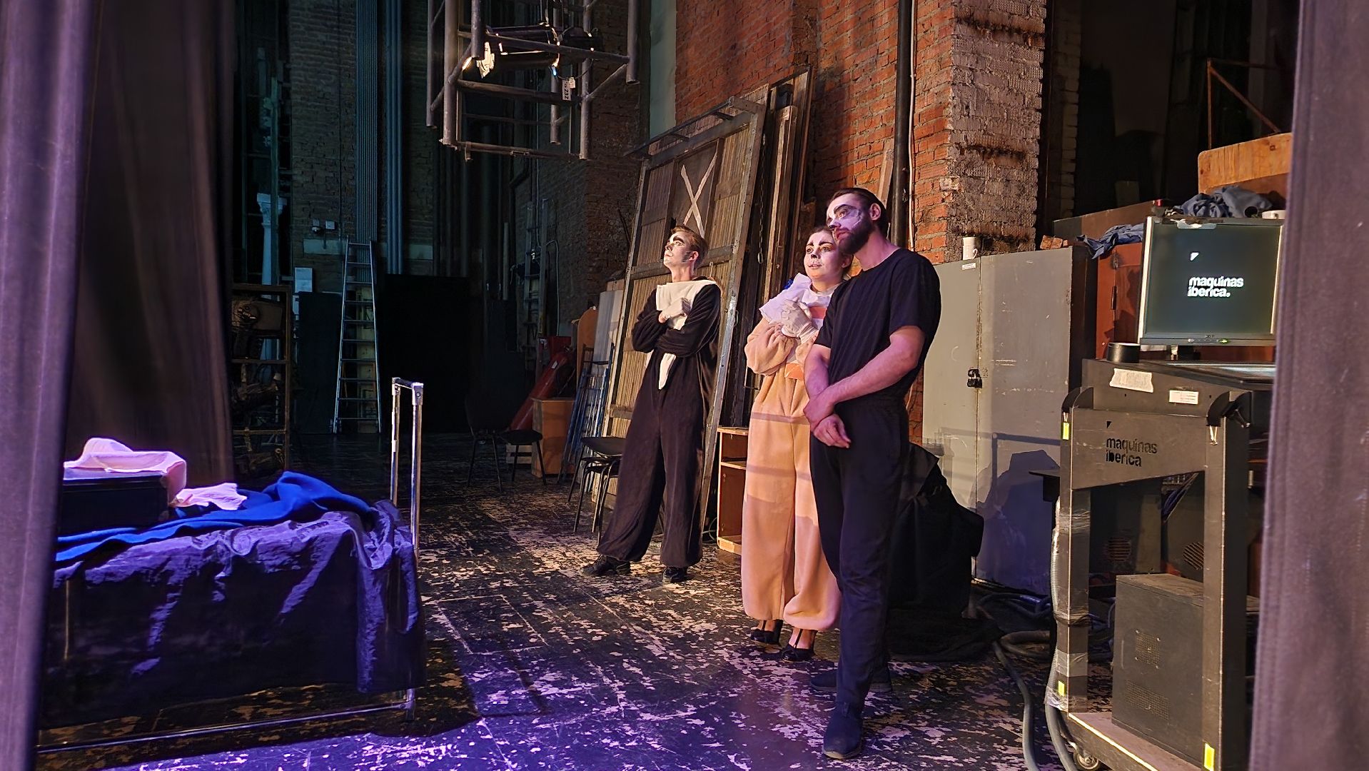 Московский губернский театр, Губернатор Московской области Андрей Воробьев, Ленинградский щелкунчик, московская премьера, военно-исторический спектакль, блокадная сказка Дениса Нефедова, 80-летие полного освобождения Ленинграда от фашистской блокады, Московский Художественный Театр Комедии, Институт театрального искусства имени Народного артиста СССР Кобзона, Год Семьи,Санкт-Петербург, Блокада, Кошки Ленинграда,