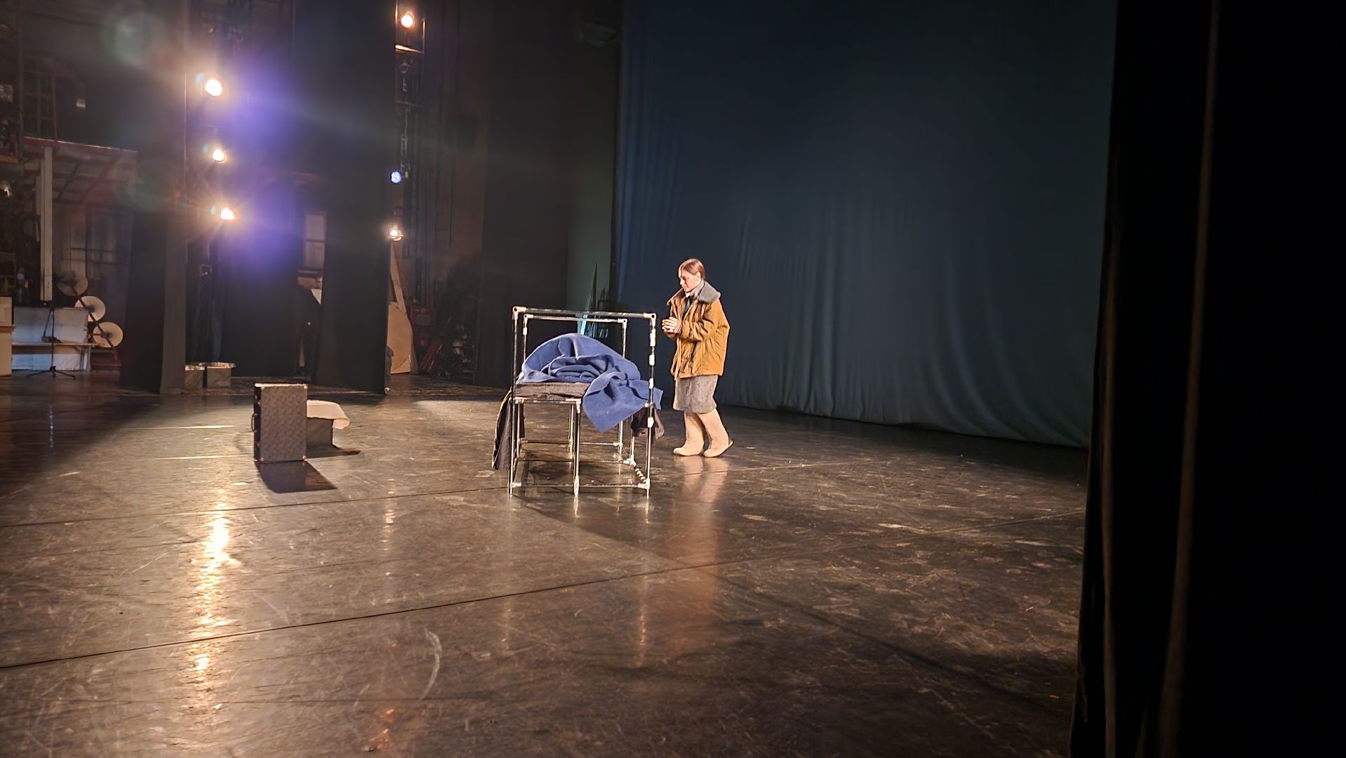 Московский губернский театр, Губернатор Московской области Андрей Воробьев, Ленинградский щелкунчик, московская премьера, военно-исторический спектакль, блокадная сказка Дениса Нефедова, 80-летие полного освобождения Ленинграда от фашистской блокады, Московский Художественный Театр Комедии, Институт театрального искусства имени Народного артиста СССР Кобзона, Год Семьи,Санкт-Петербург, Блокада, Кошки Ленинграда,