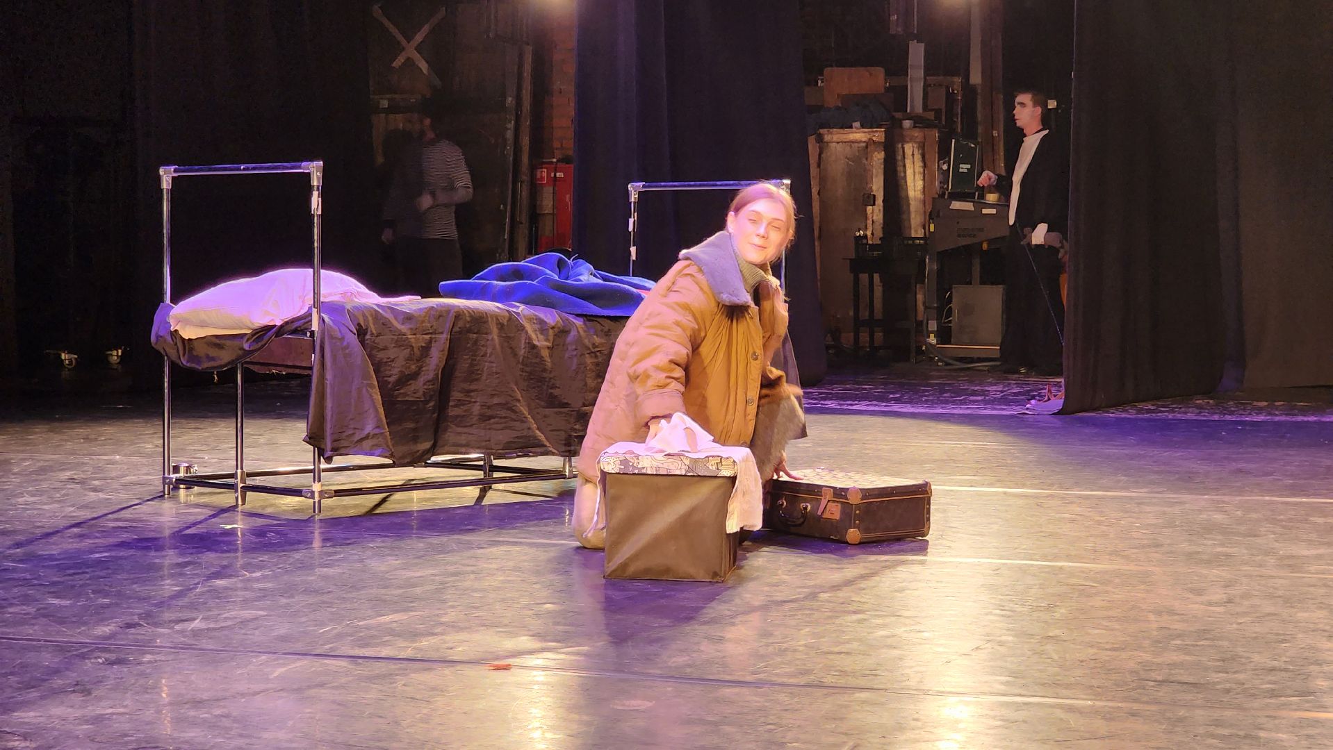 Московский губернский театр, Губернатор Московской области Андрей Воробьев, Ленинградский щелкунчик, московская премьера, военно-исторический спектакль, блокадная сказка Дениса Нефедова, 80-летие полного освобождения Ленинграда от фашистской блокады, Московский Художественный Театр Комедии, Институт театрального искусства имени Народного артиста СССР Кобзона, Год Семьи,Санкт-Петербург, Блокада, Кошки Ленинграда,