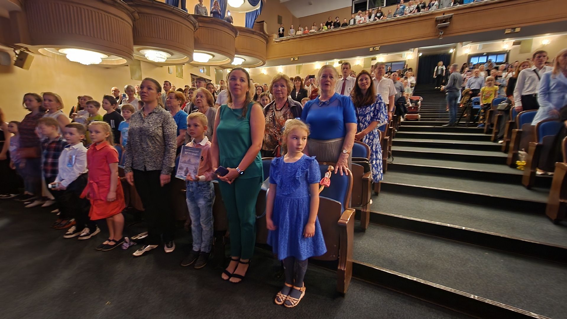 Московский губернский театр, Губернатор Московской области Андрей Воробьев, Ленинградский щелкунчик, московская премьера, военно-исторический спектакль, блокадная сказка Дениса Нефедова, 80-летие полного освобождения Ленинграда от фашистской блокады, Московский Художественный Театр Комедии, Институт театрального искусства имени Народного артиста СССР Кобзона, Год Семьи,Санкт-Петербург, Блокада, Кошки Ленинграда,