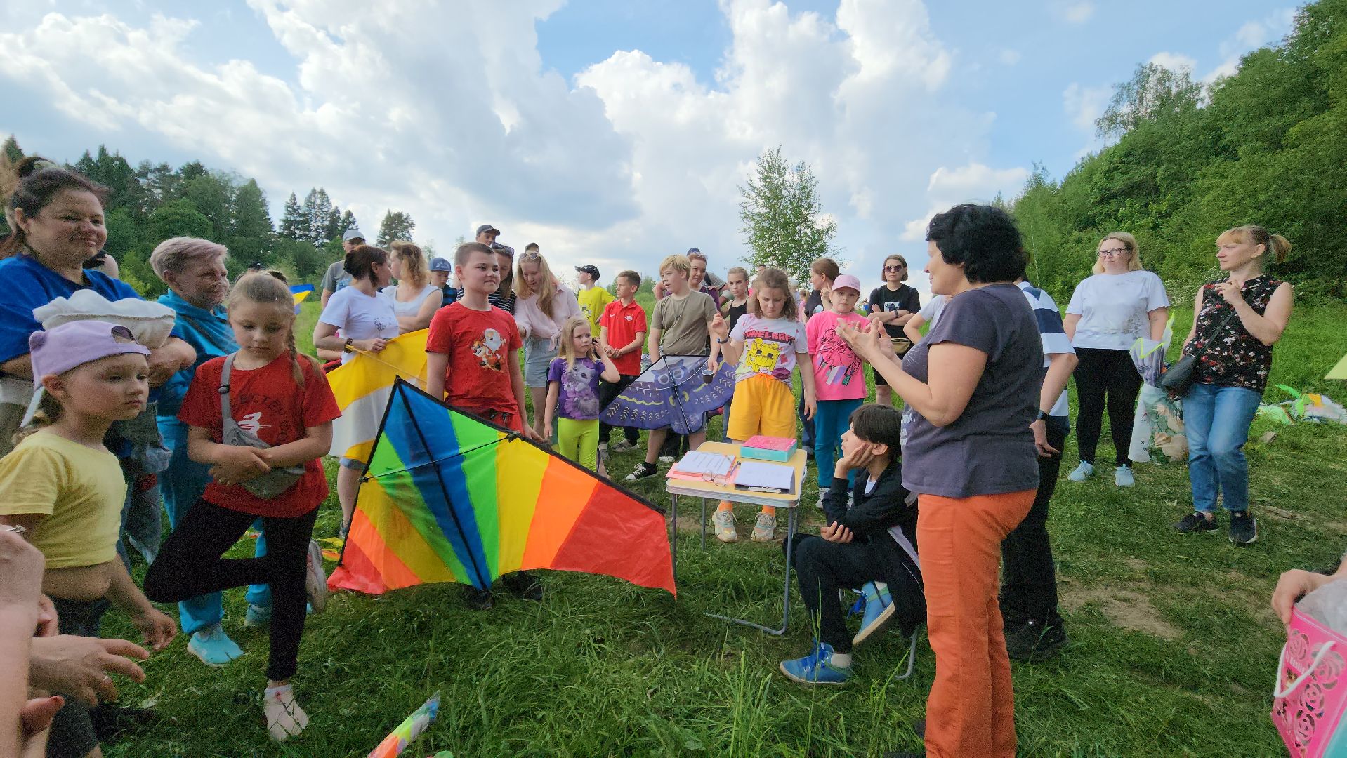 красногорск, черневская поляна, воздушные змеи, турнир, год семьи,гоголь, экология, лес будущего,