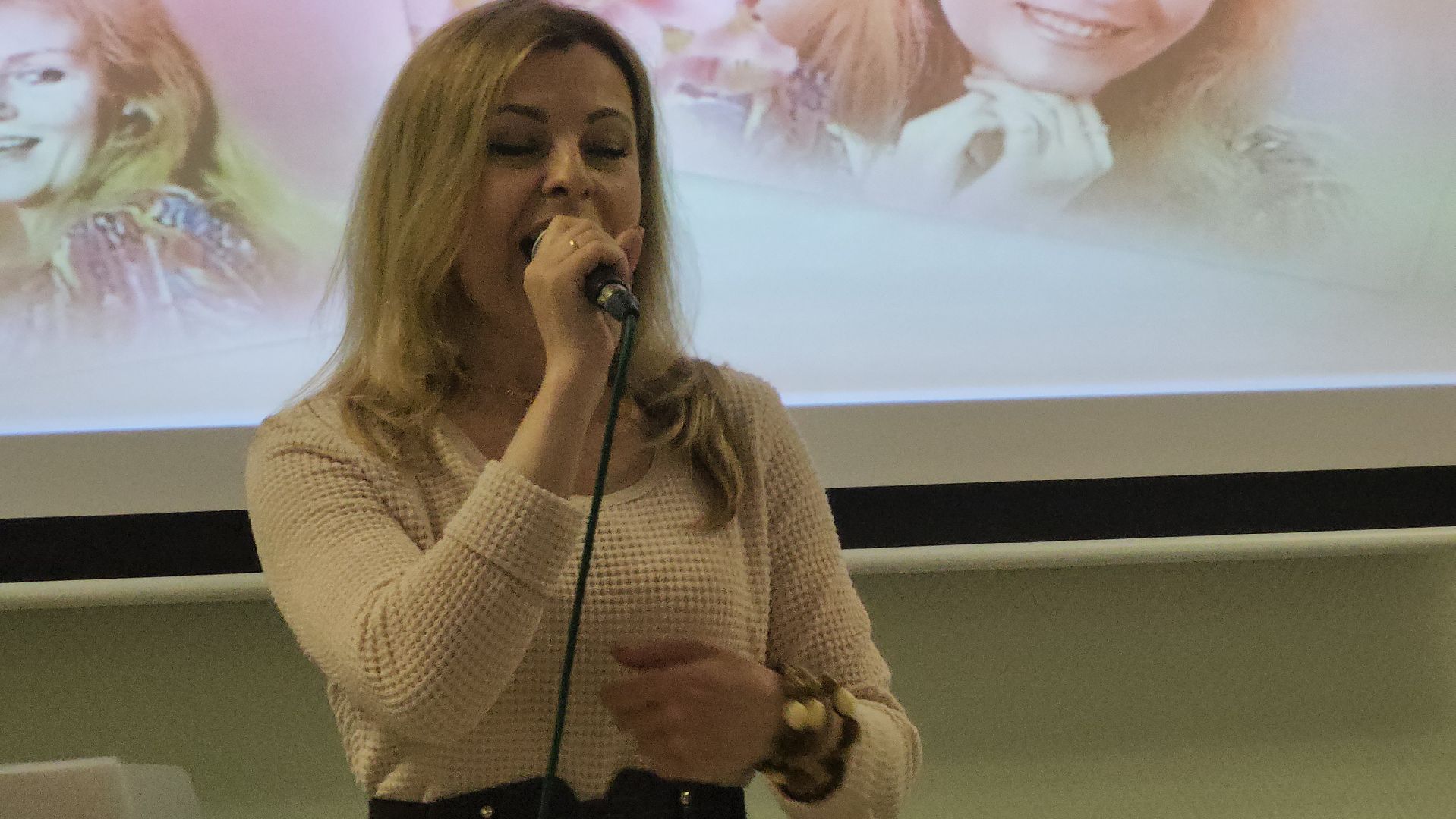 долгопрудный, Анна Герман, театр «город», поющая строка, концерт, общественники, женсовет,