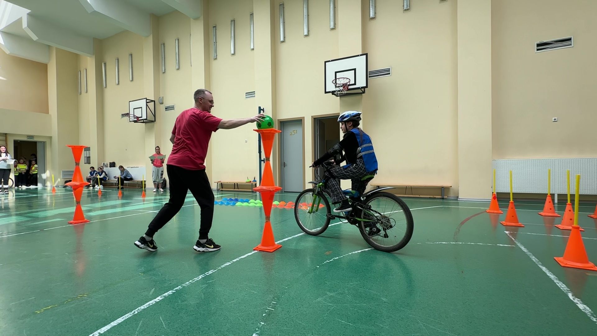 Реутов, соревнования, ЮИДД, юные инспекторы, ГИБДД, безопасное колеса,