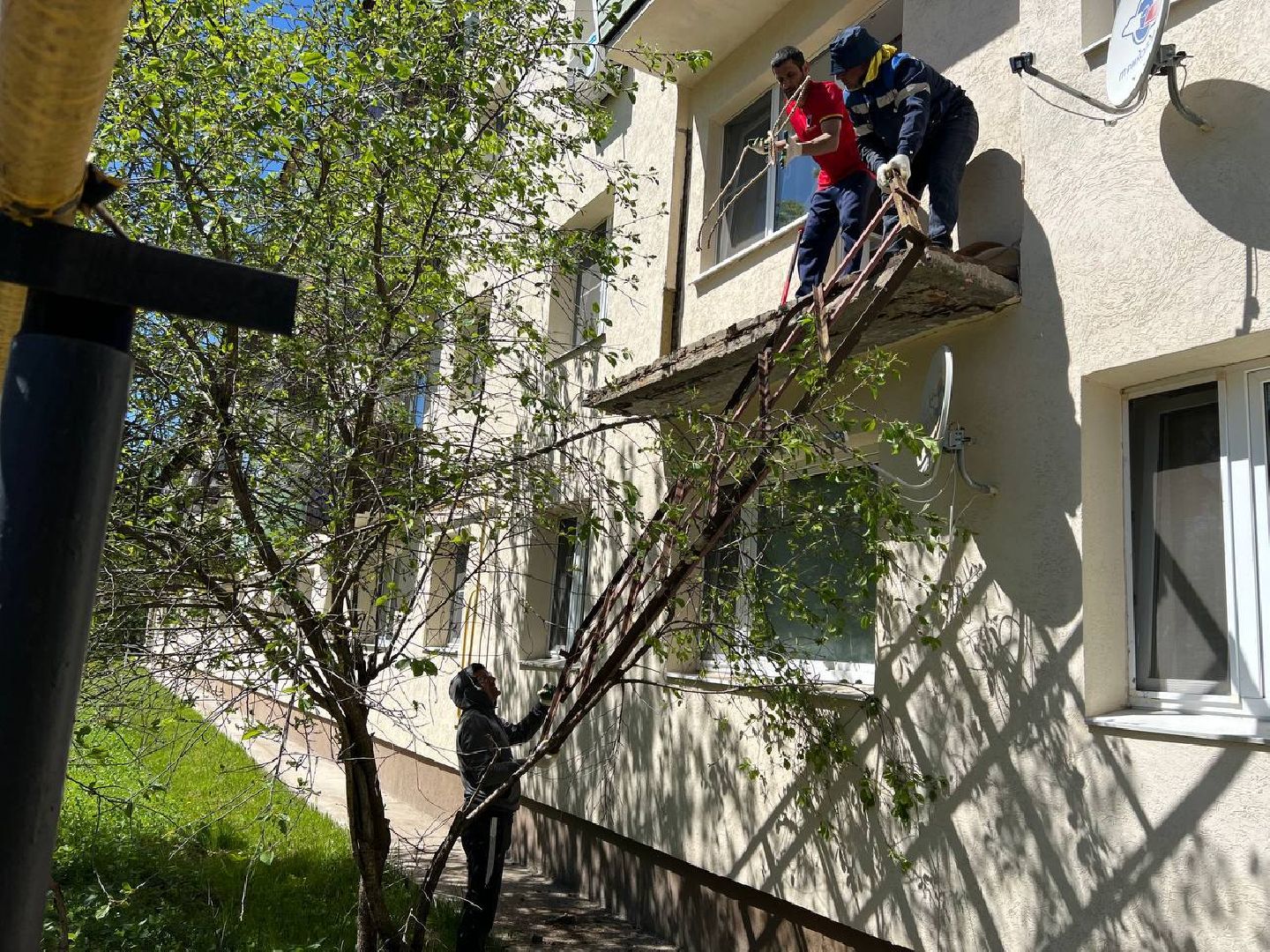 балкон, капитальный ремонт, бригада рабочих,