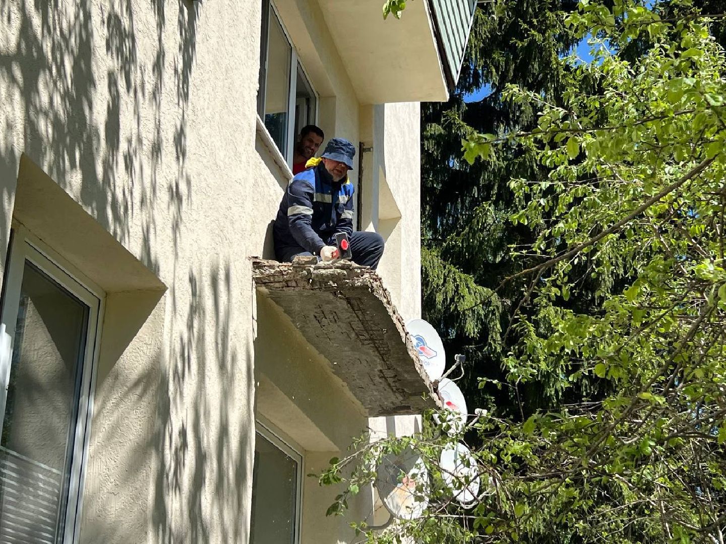 балкон, капитальный ремонт, бригада рабочих,