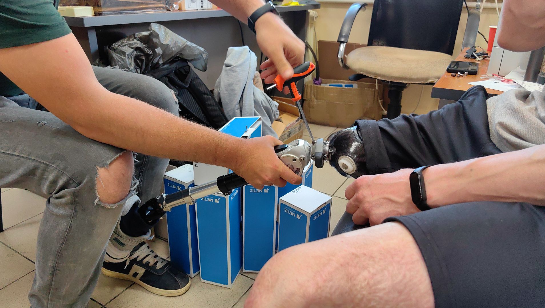 МЕТИЗ, производство, протезы, коленные модули, тестировщик протезов, дефекты,