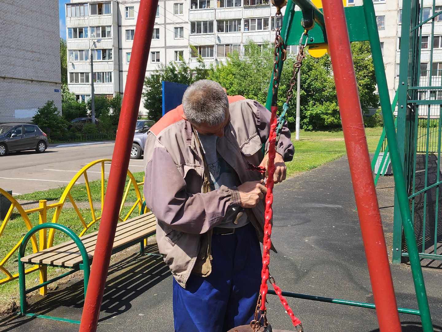 подготовка к лету, ремонт детских площадок,
