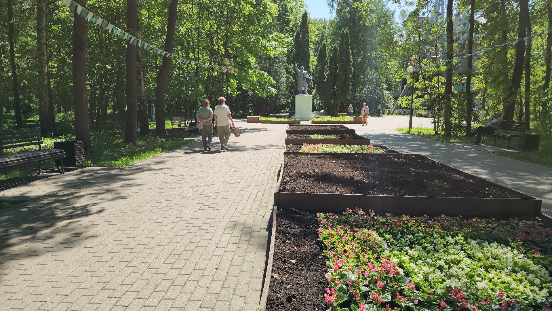 красногорск, городской парк, цветы,