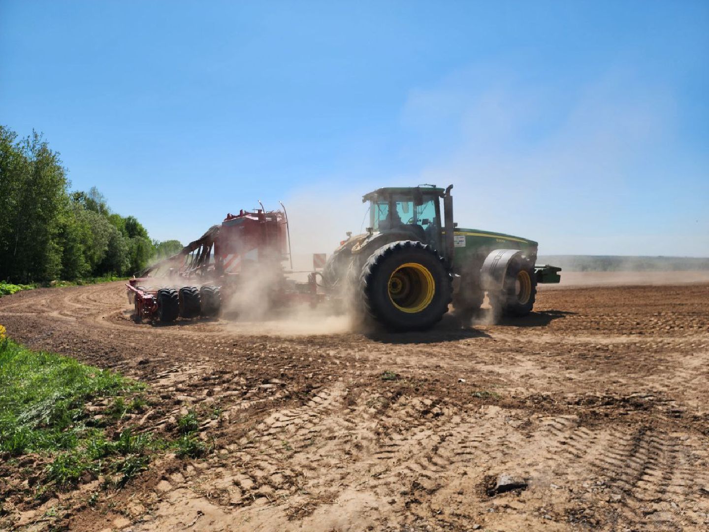 можайск, можайский городской округ, подмосковье, колхоз, колхоз уваровский, сельское хозяйство, сельскохозяйственное предприятие, посевные площади, новая техника,