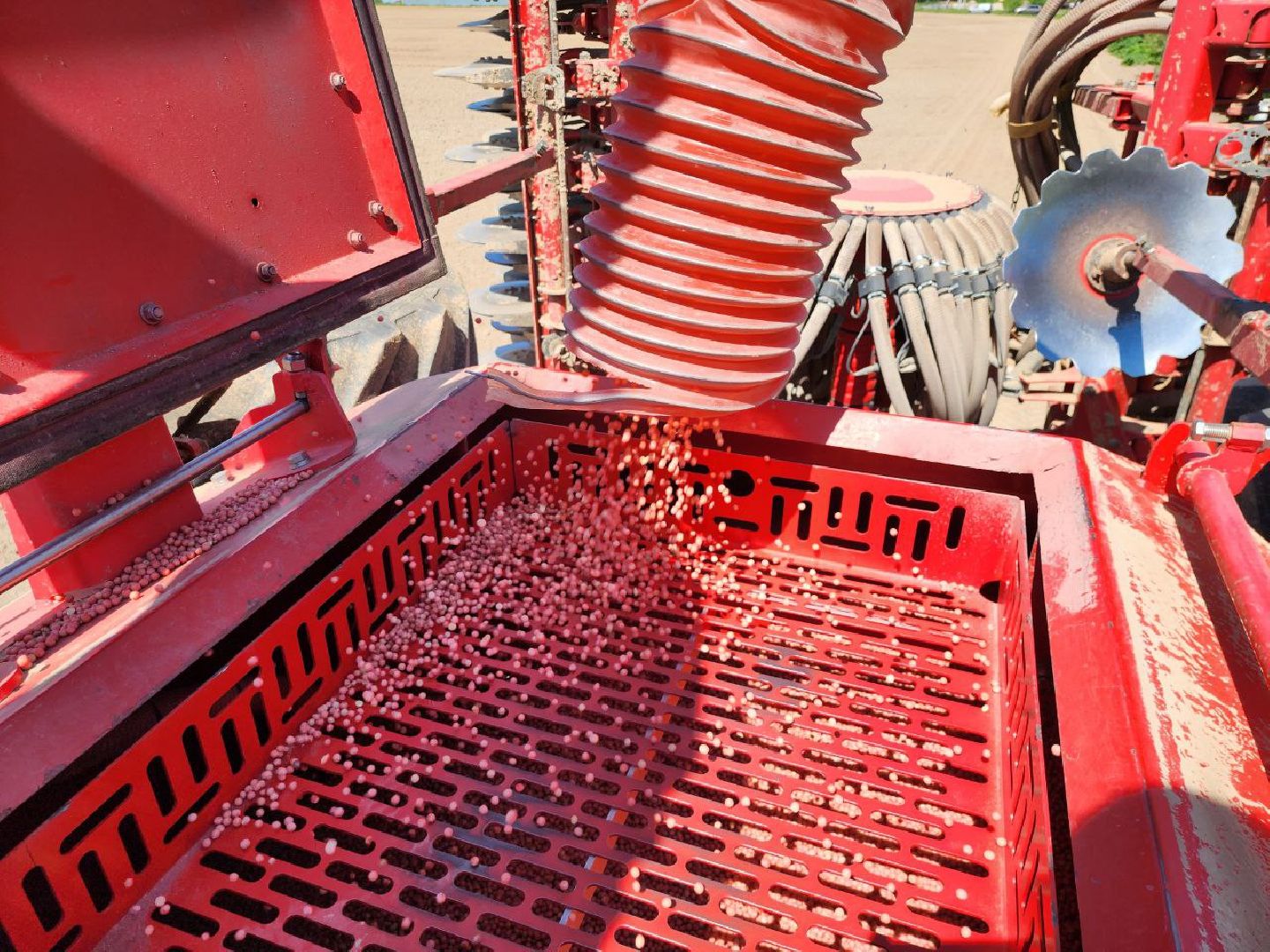 можайск, можайский городской округ, подмосковье, колхоз, колхоз уваровский, сельское хозяйство, сельскохозяйственное предприятие, посевные площади, новая техника,