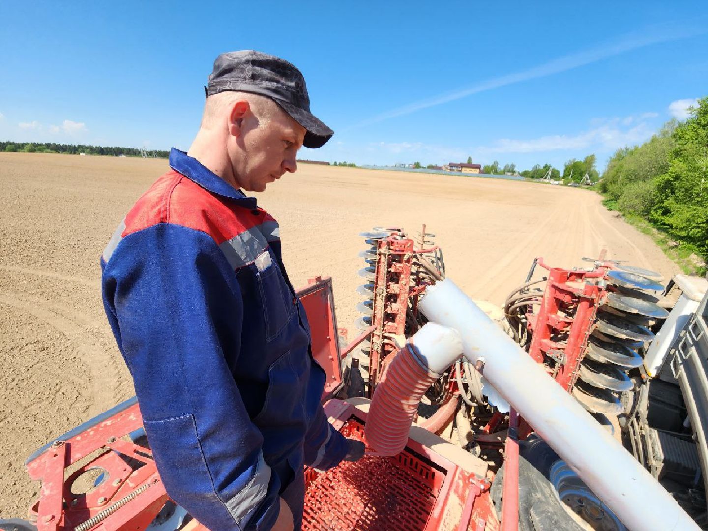 можайск, можайский городской округ, подмосковье, колхоз, колхоз уваровский, сельское хозяйство, сельскохозяйственное предприятие, посевные площади, новая техника,