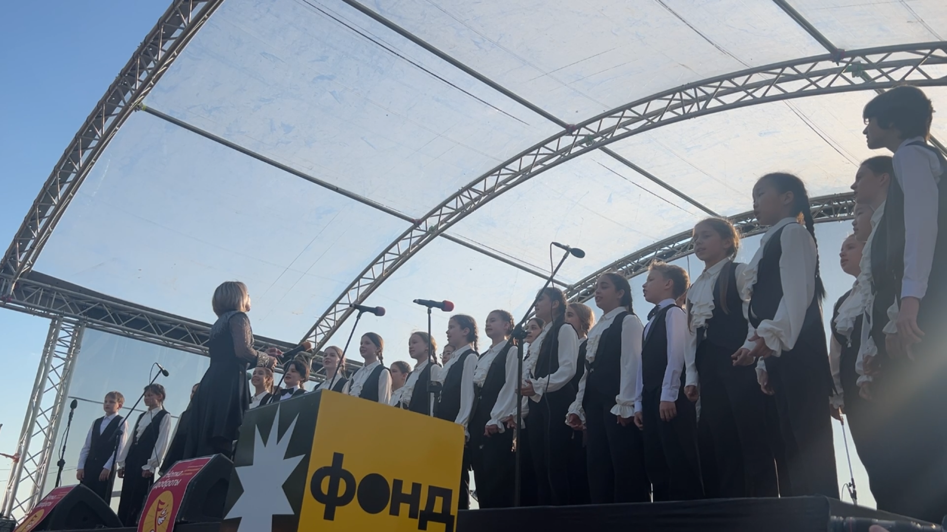 химки, культура, школа искусств, благотворительный концерт, благотворительный сбор, дети,