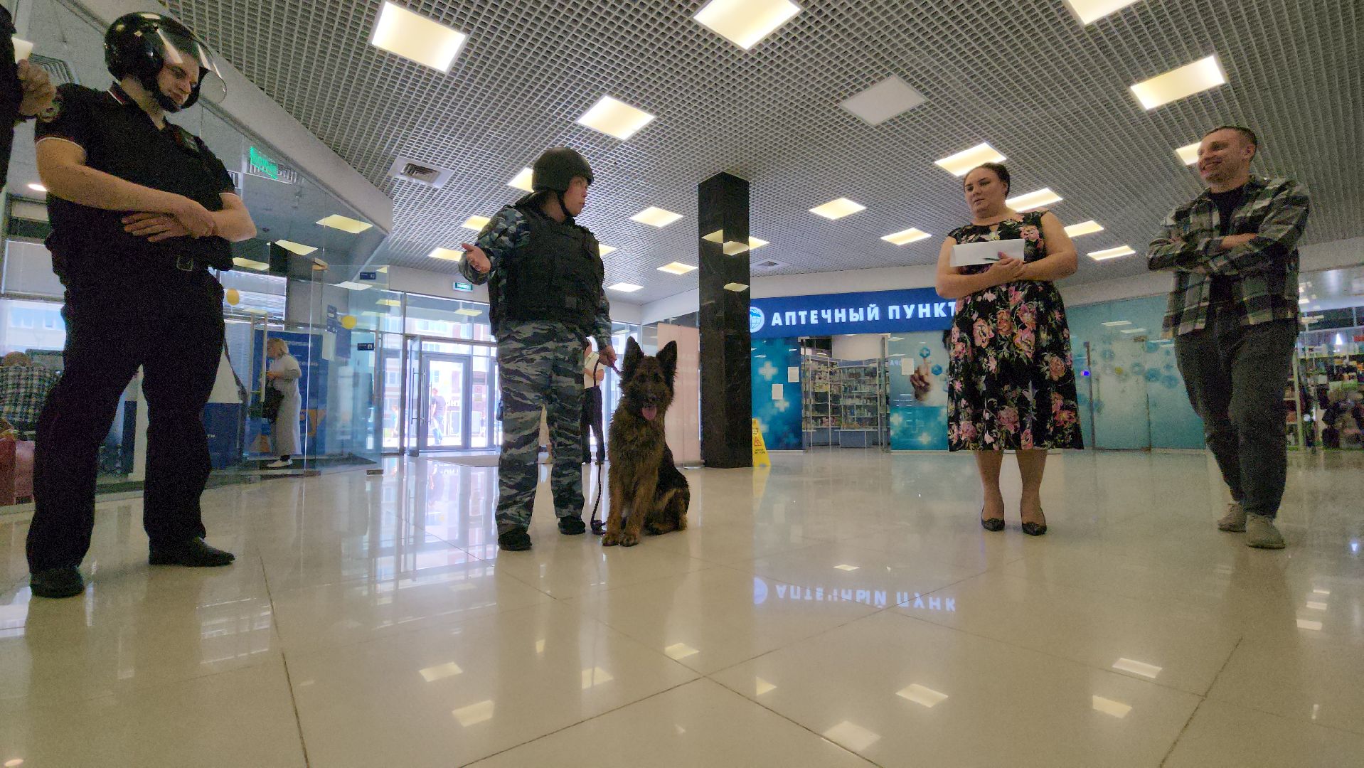 эвакуация, учения, учения в торговом центре, росгвардия, росгвардия руза, рузский городской округ, полиция рузы,