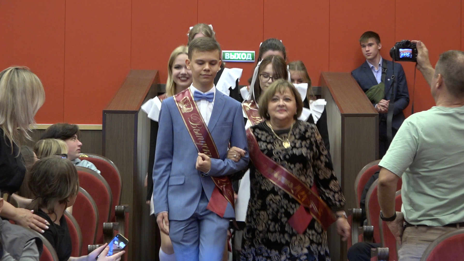 школа им АС Попова, Власиха школа Попова, выпускной 2024, одиннадцатиклассники поповки, последний звонок 11 класс,