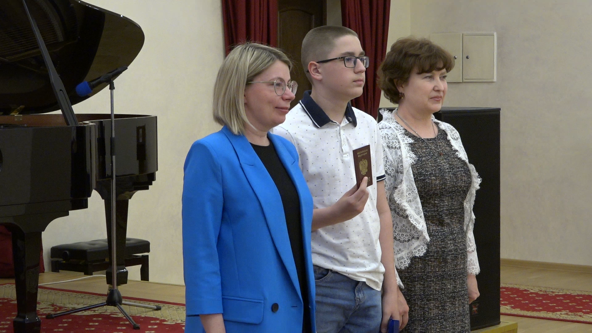 вручение паспорта, паспорт гражданина РФ, Власиха вручение паспортов, паспорт в 14 лет, паспорта рф,