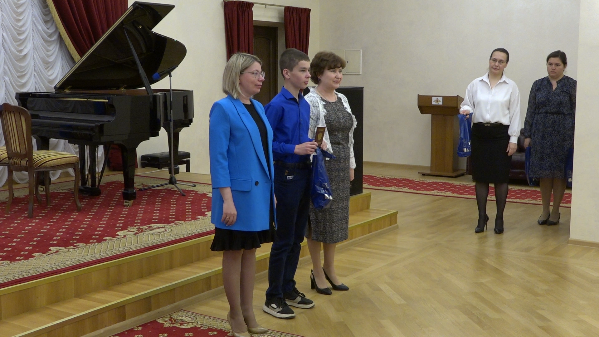 вручение паспорта, паспорт гражданина РФ, Власиха вручение паспортов, паспорт в 14 лет, паспорта рф,