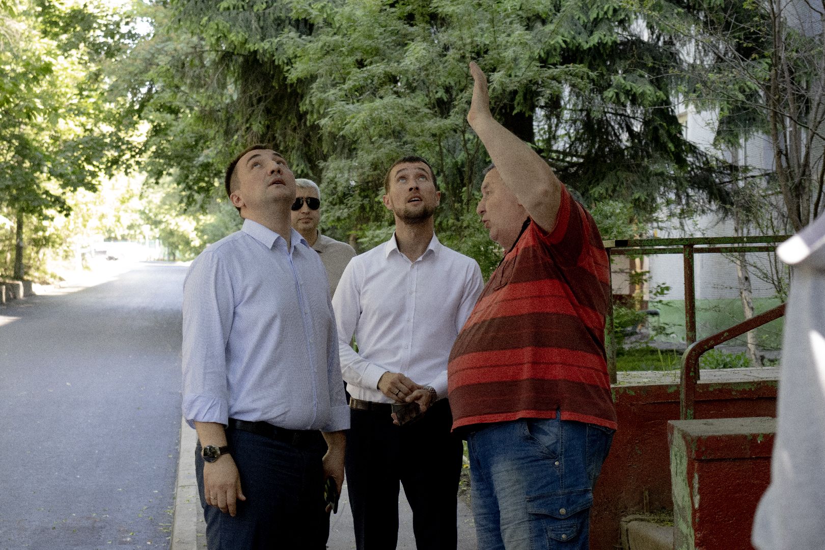 дзержинский, жкх и благоустройство, томилинская, лесная, асфальтирование дорог, андроник пак, никита иванов,