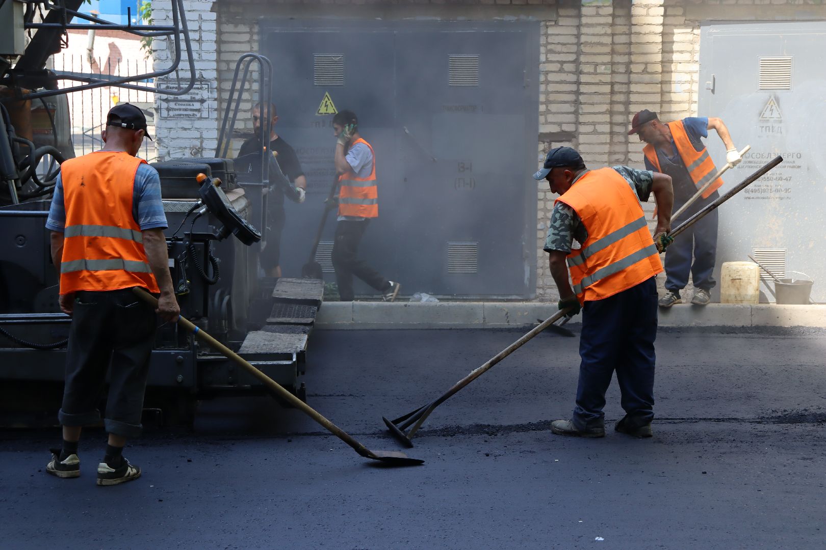 дзержинский, жкх и благоустройство, томилинская, лесная, асфальтирование дорог, андроник пак, никита иванов,