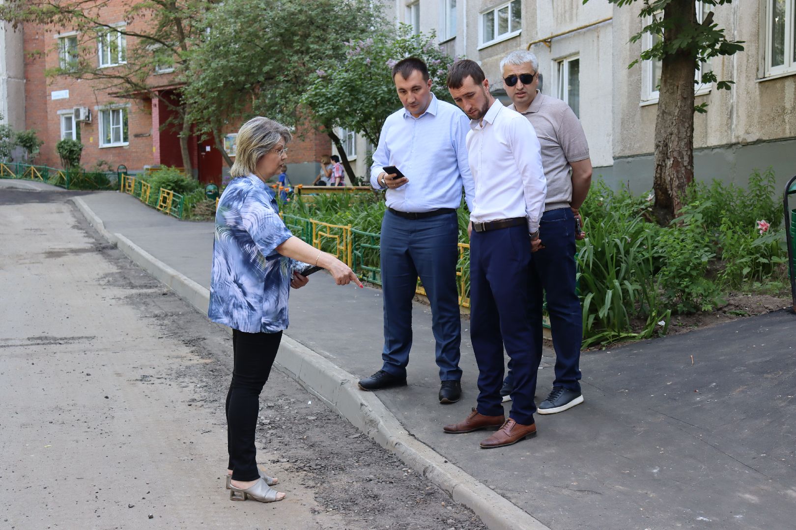 дзержинский, жкх и благоустройство, томилинская, лесная, асфальтирование дорог, андроник пак, никита иванов,