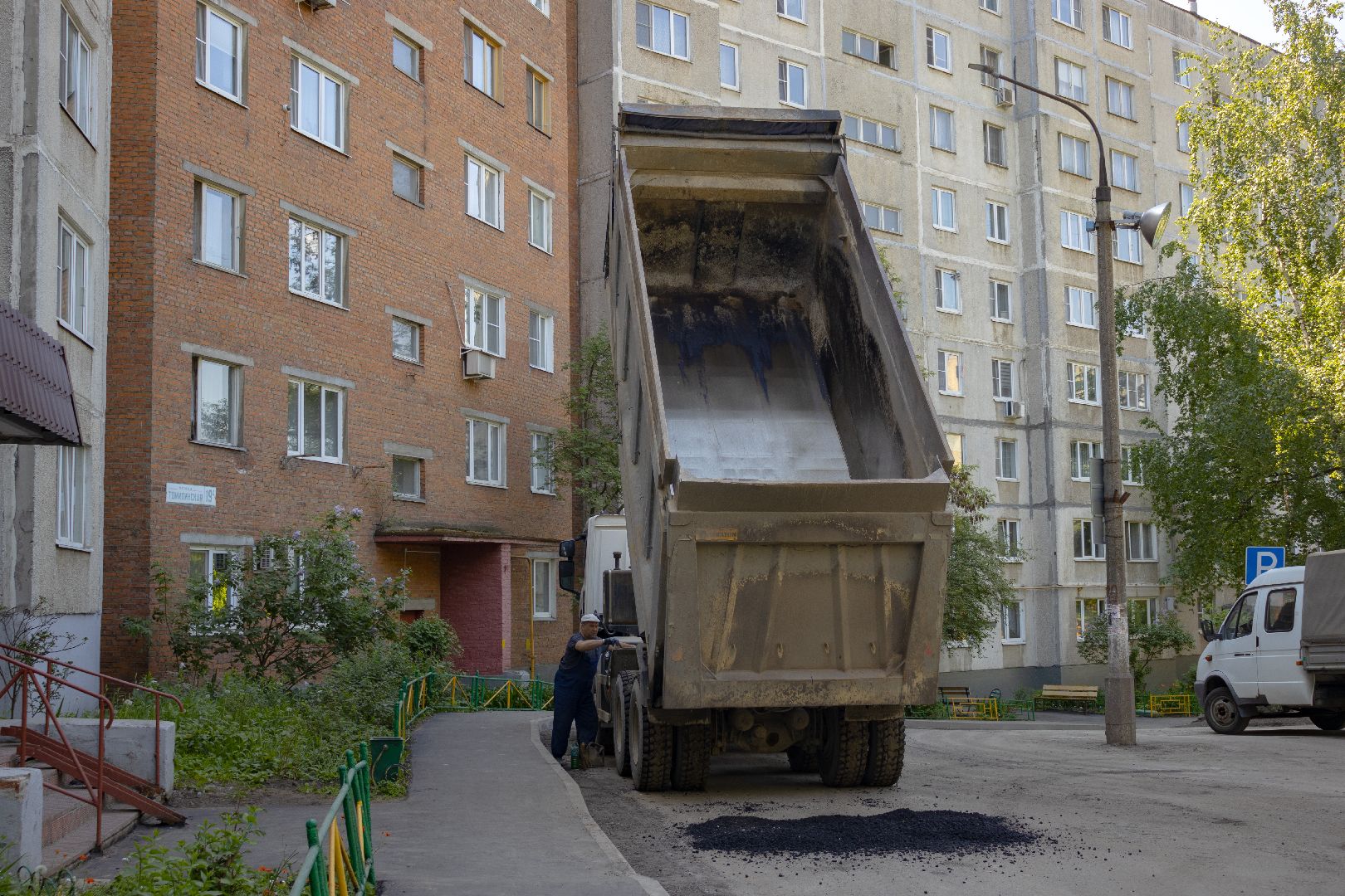 дзержинский, жкх и благоустройство, томилинская, лесная, асфальтирование дорог, андроник пак, никита иванов,