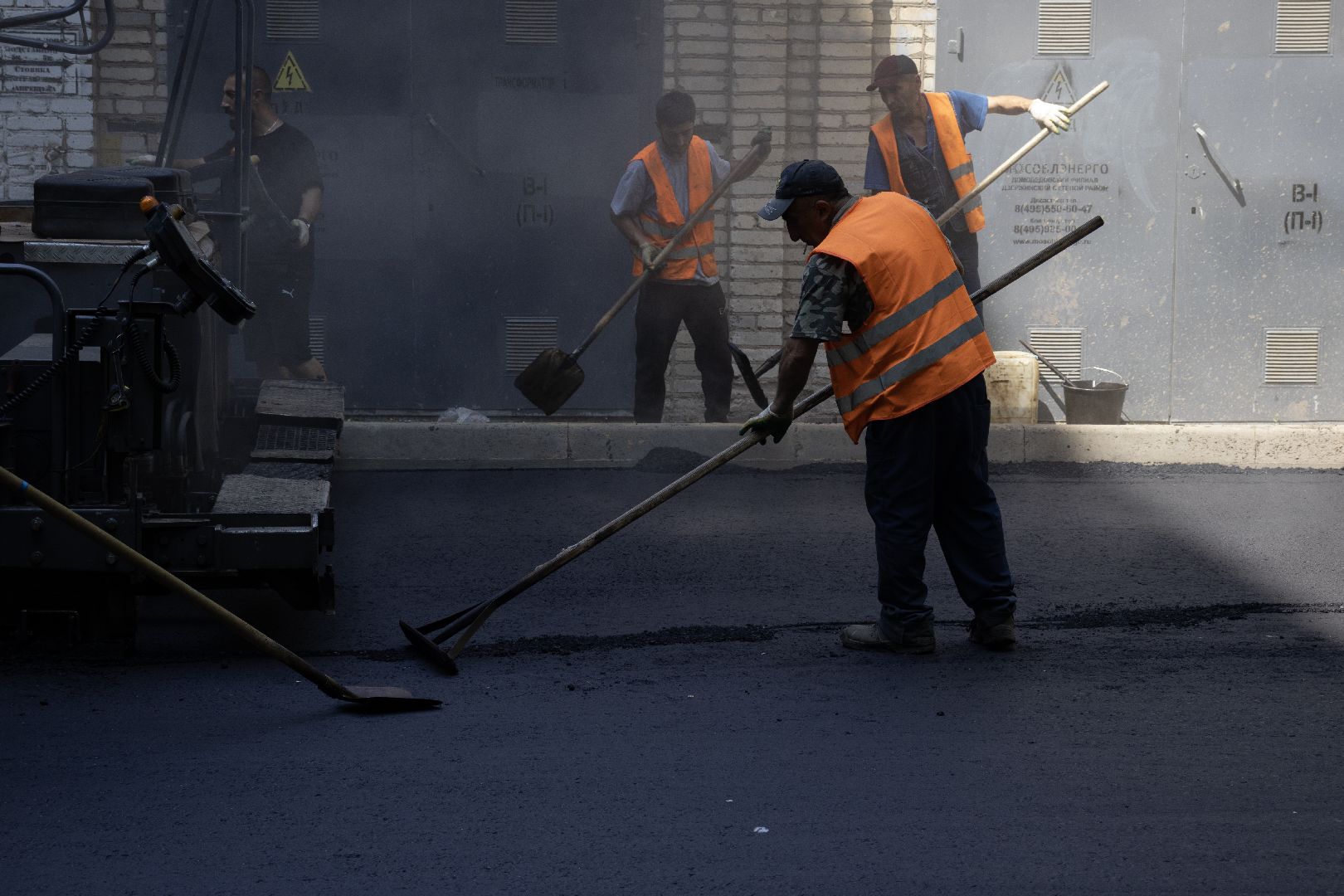 дзержинский, жкх и благоустройство, томилинская, лесная, асфальтирование дорог, андроник пак, никита иванов,