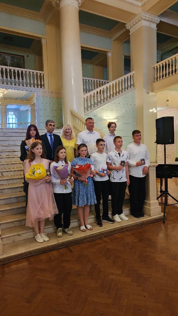 вручение паспортов, Дворец культуры, борис аубакиров, Татьяна Еременко,