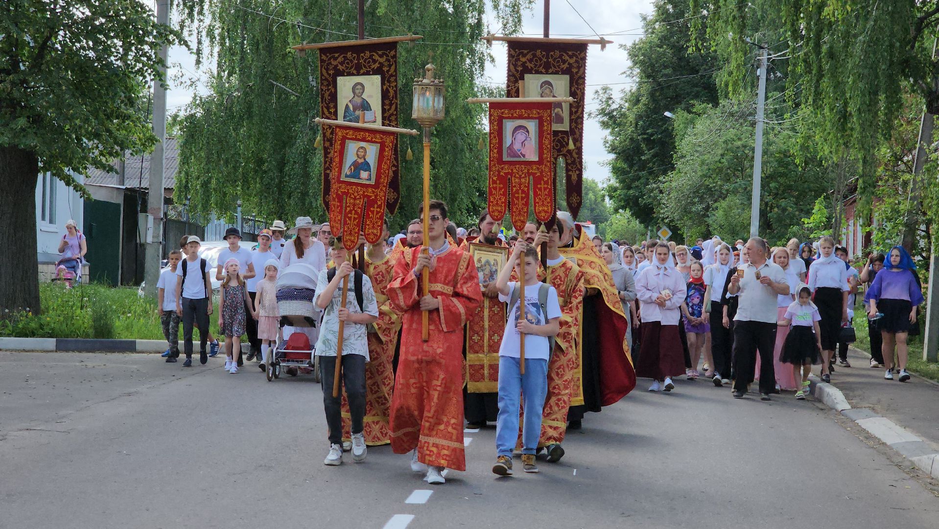 кашира, детский крестный ход, пасха, православие, церковь, преображенский собор, введенский храм,