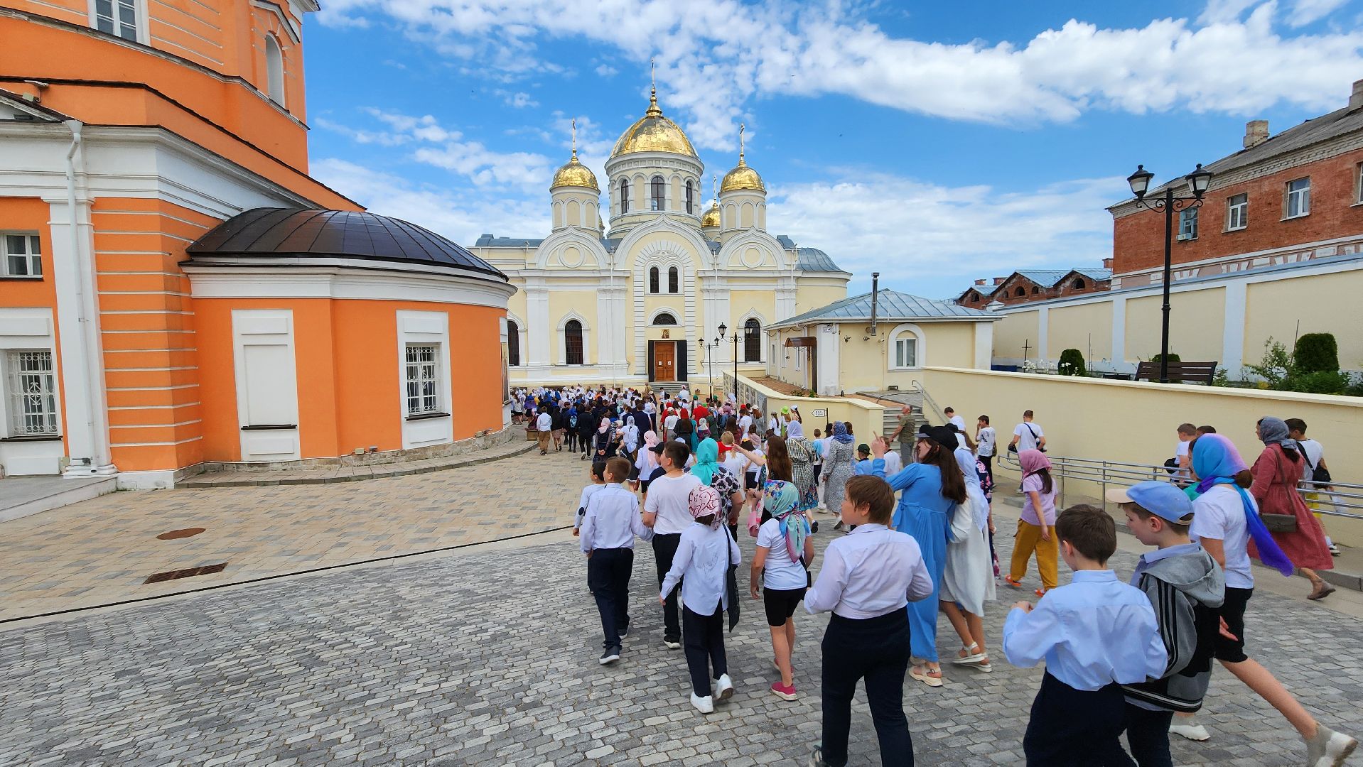 кашира, детский крестный ход, пасха, православие, церковь, преображенский собор, введенский храм,