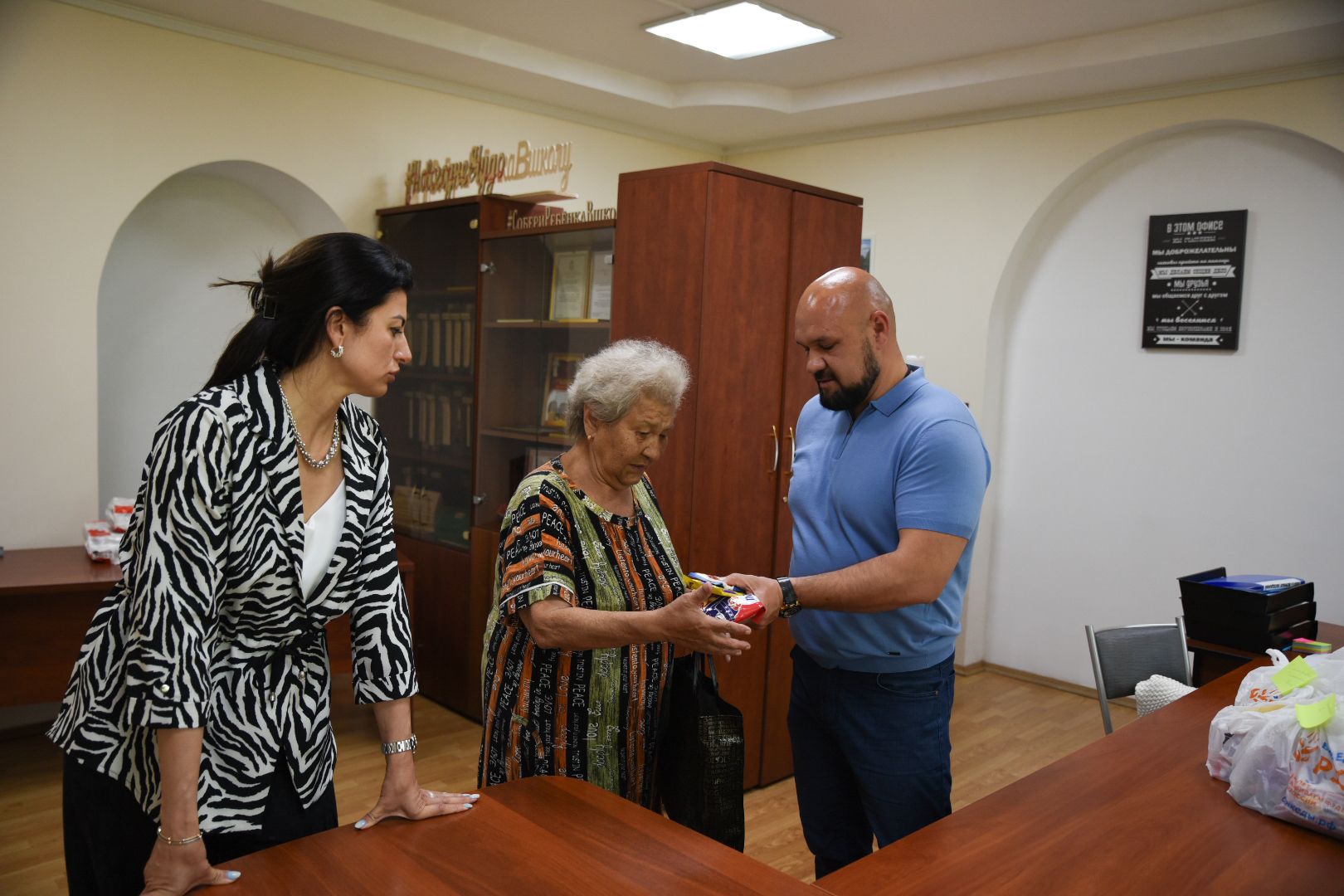 Бронницы, Благотворительность, Подарки детям, Акция Подари ребенку радость,