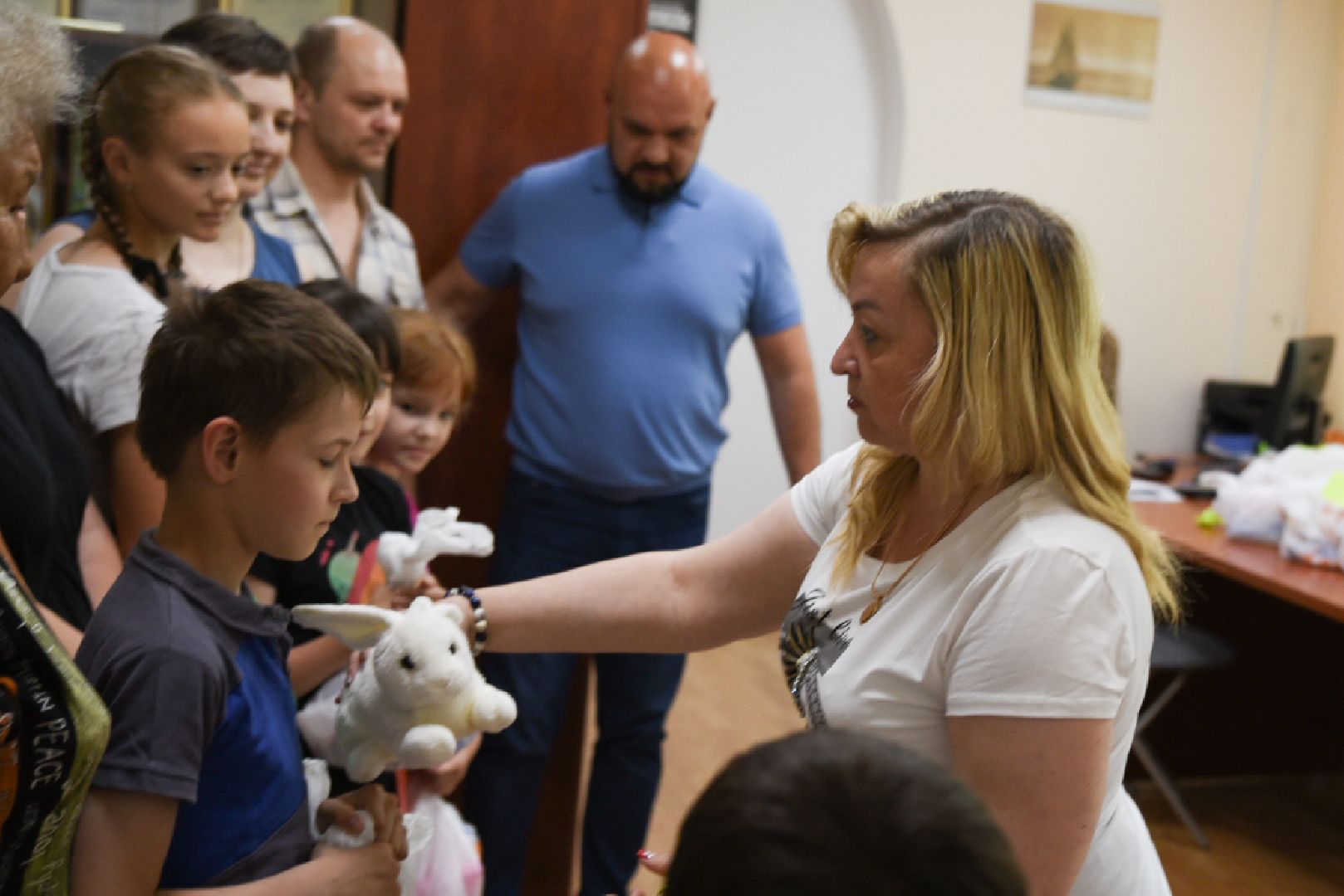 Бронницы, Благотворительность, Подарки детям, Акция Подари ребенку радость,