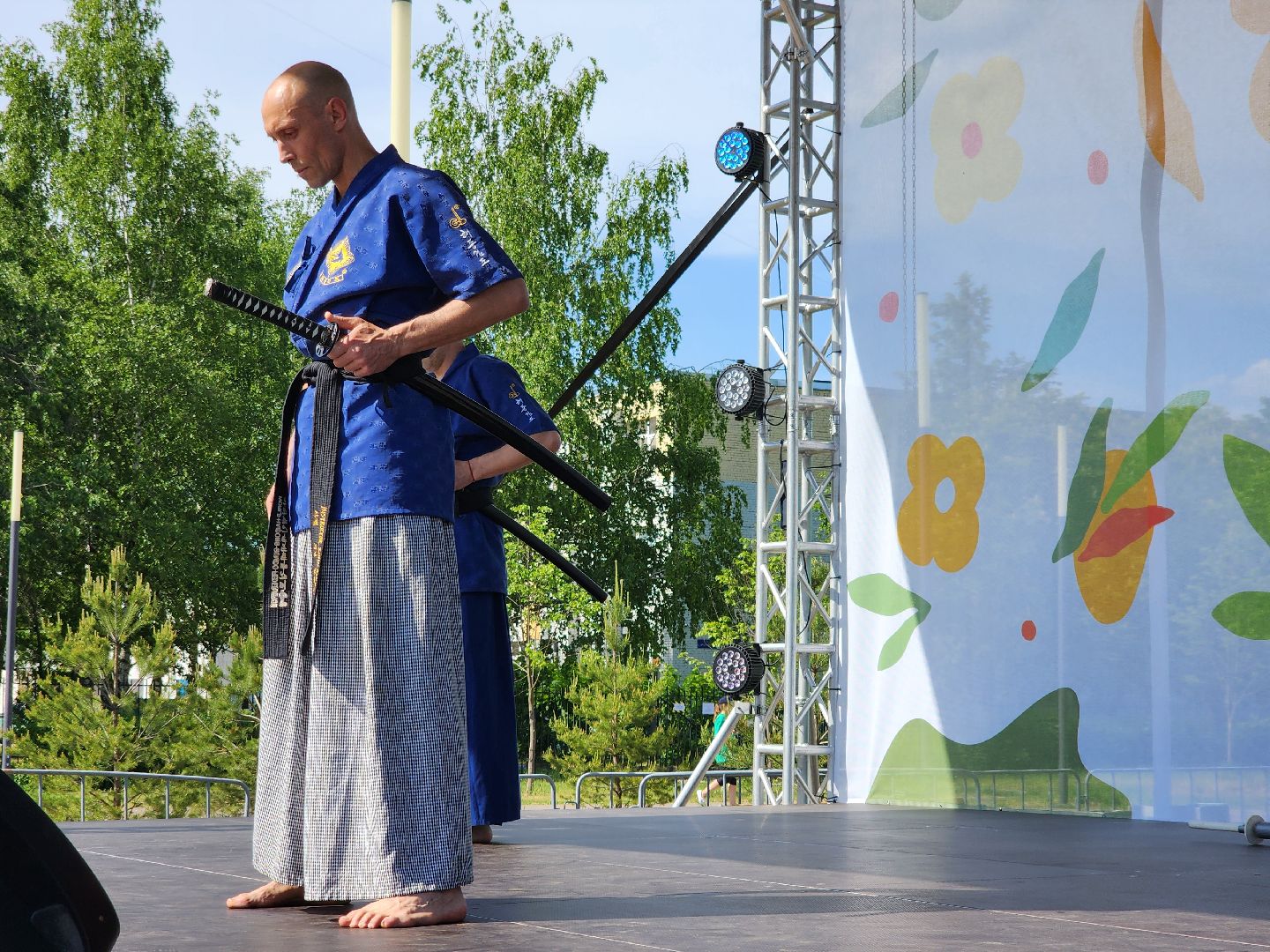 Черноголовка,