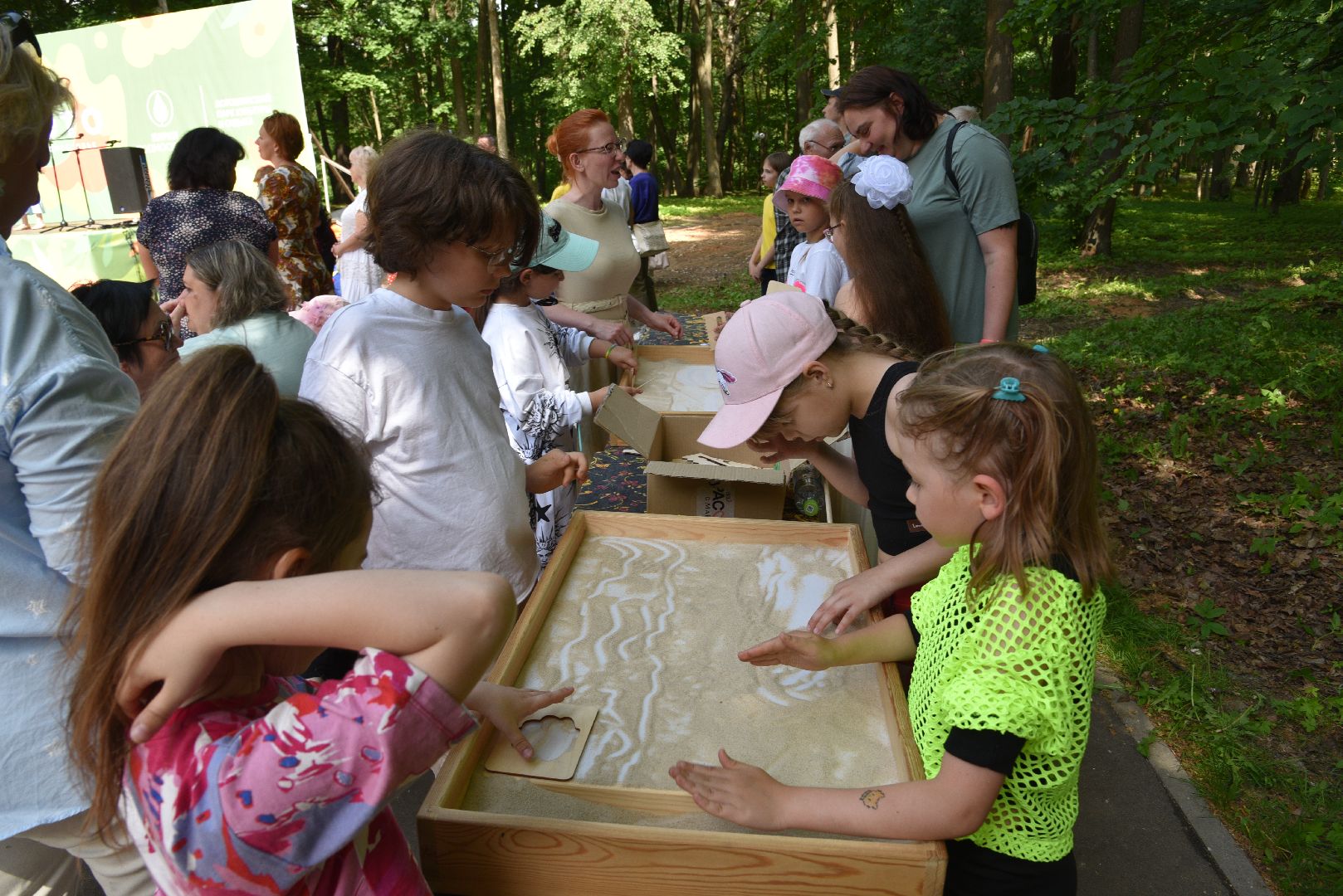 лотошино, лотошинский парк, мультстудия, день защиты детей, дети, парки подмосковья,