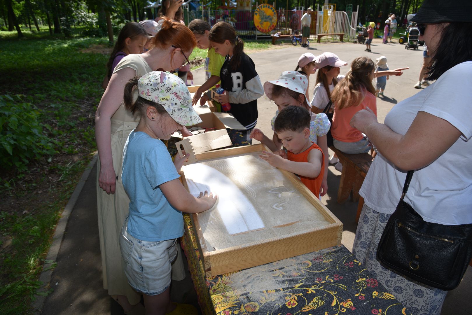 лотошино, лотошинский парк, мультстудия, день защиты детей, дети, парки подмосковья,