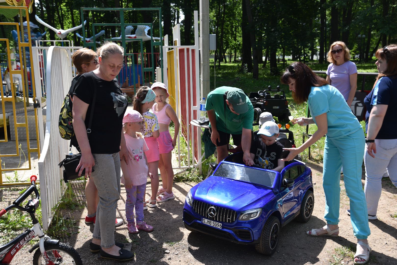 лотошино, лотошинский парк, парки подмосковья, день защиты детей, дети,