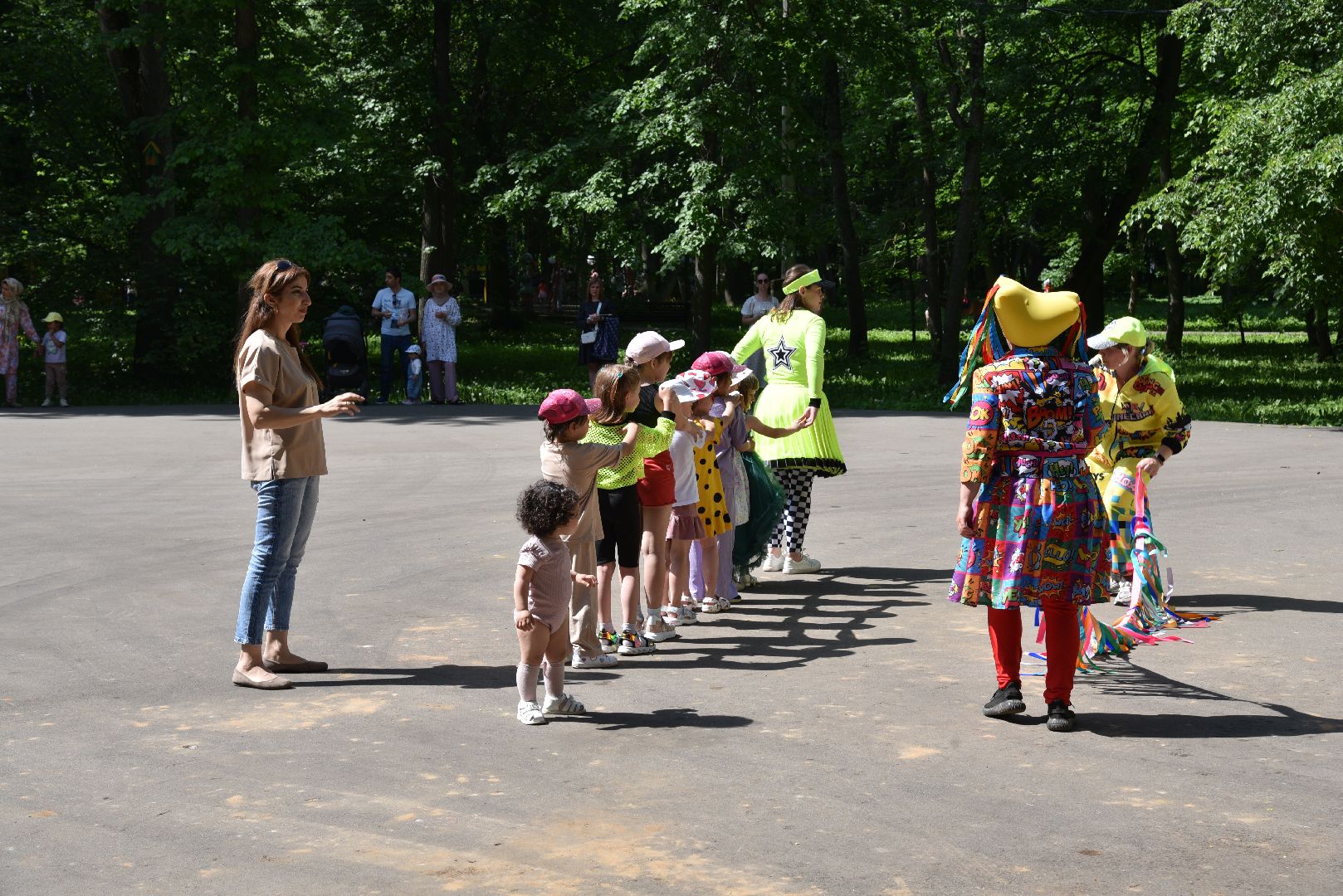 лотошино, лотошинский парк, парки подмосковья, день защиты детей, дети,