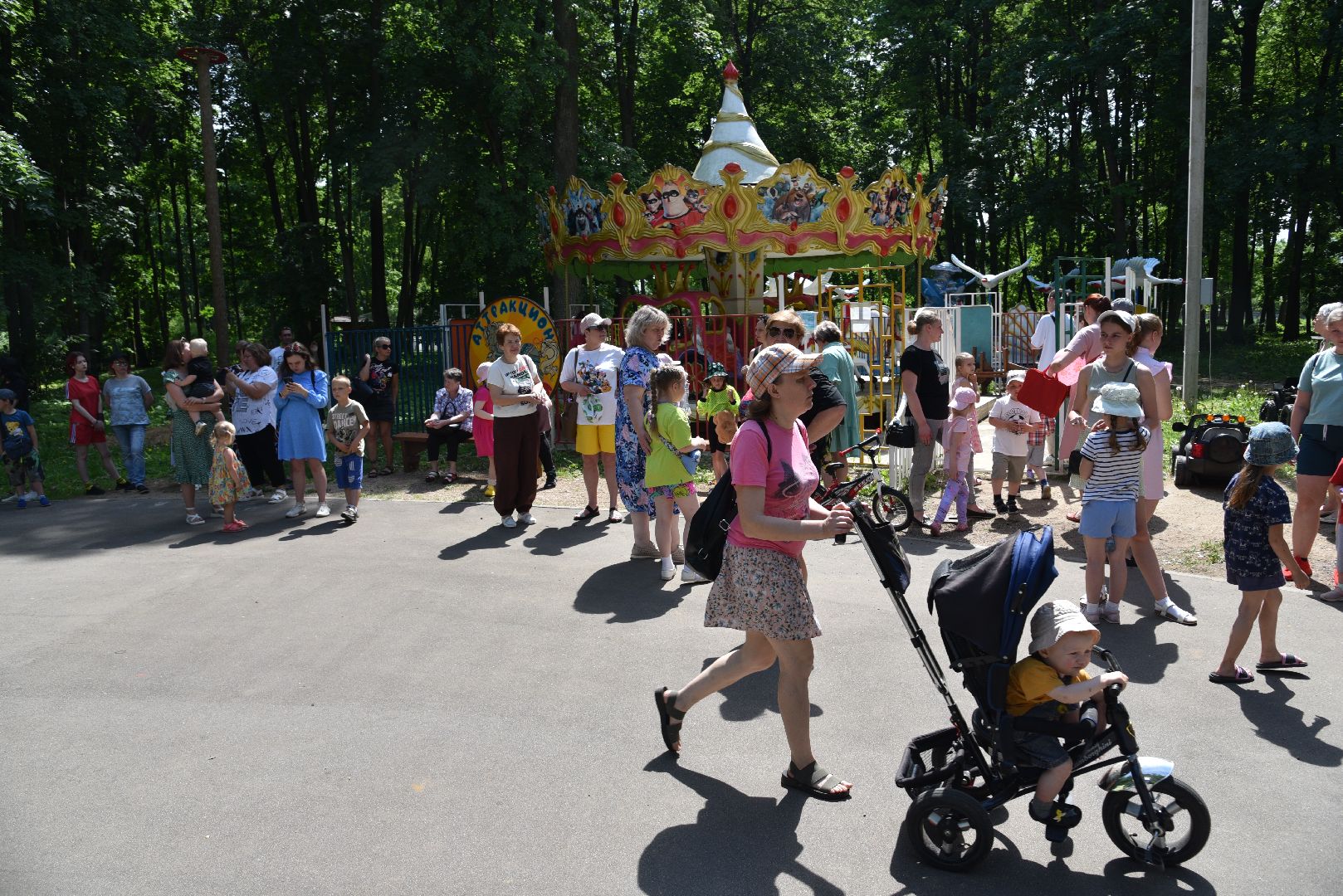 лотошино, лотошинский парк, парки подмосковья, день защиты детей, дети,