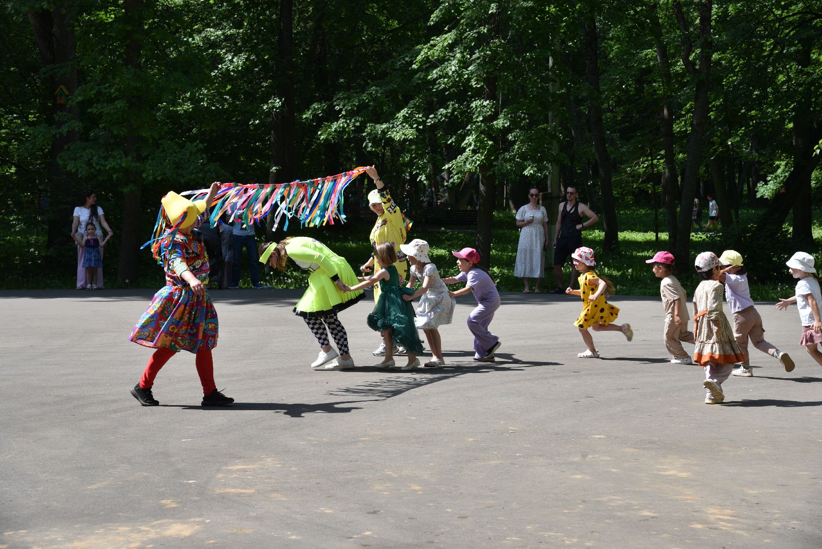 лотошино, лотошинский парк, парки подмосковья, день защиты детей, дети,