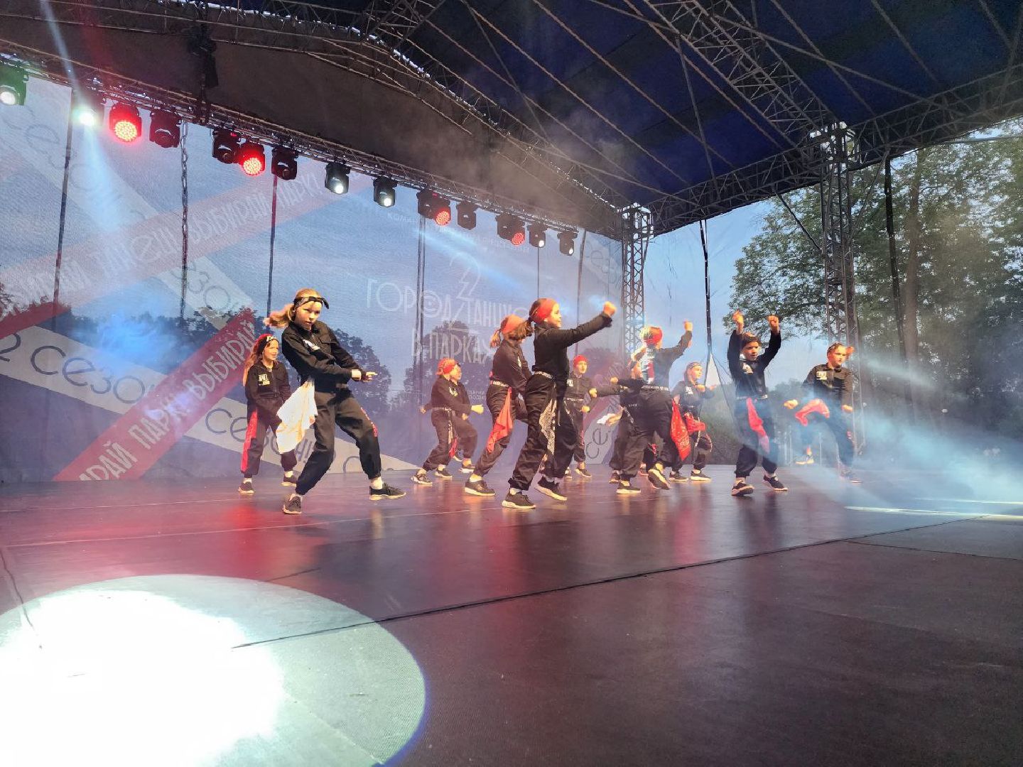 чехов, культура, город танцует в парках, губернатор воробьев, егор дружинин,