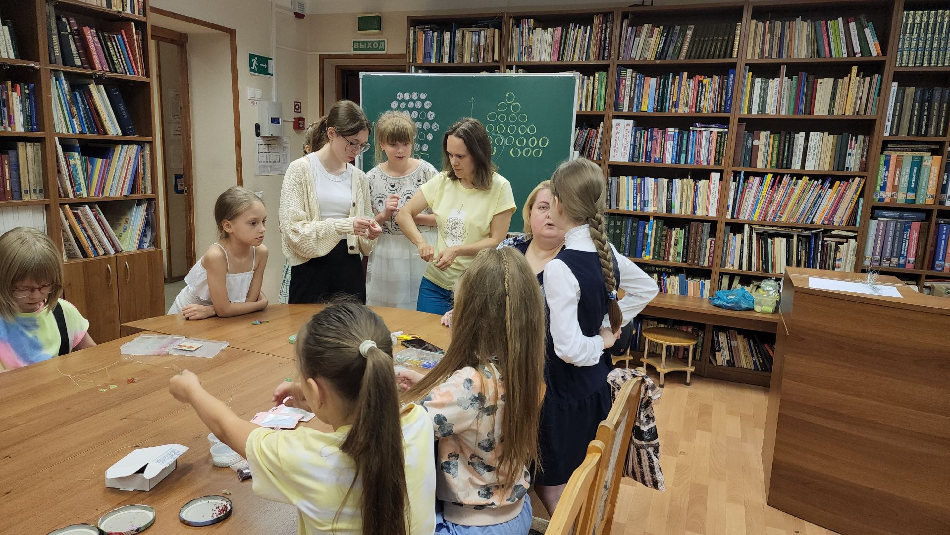 Лобня, детская библиотека, Бисер, рукоделие, дети, творчество,