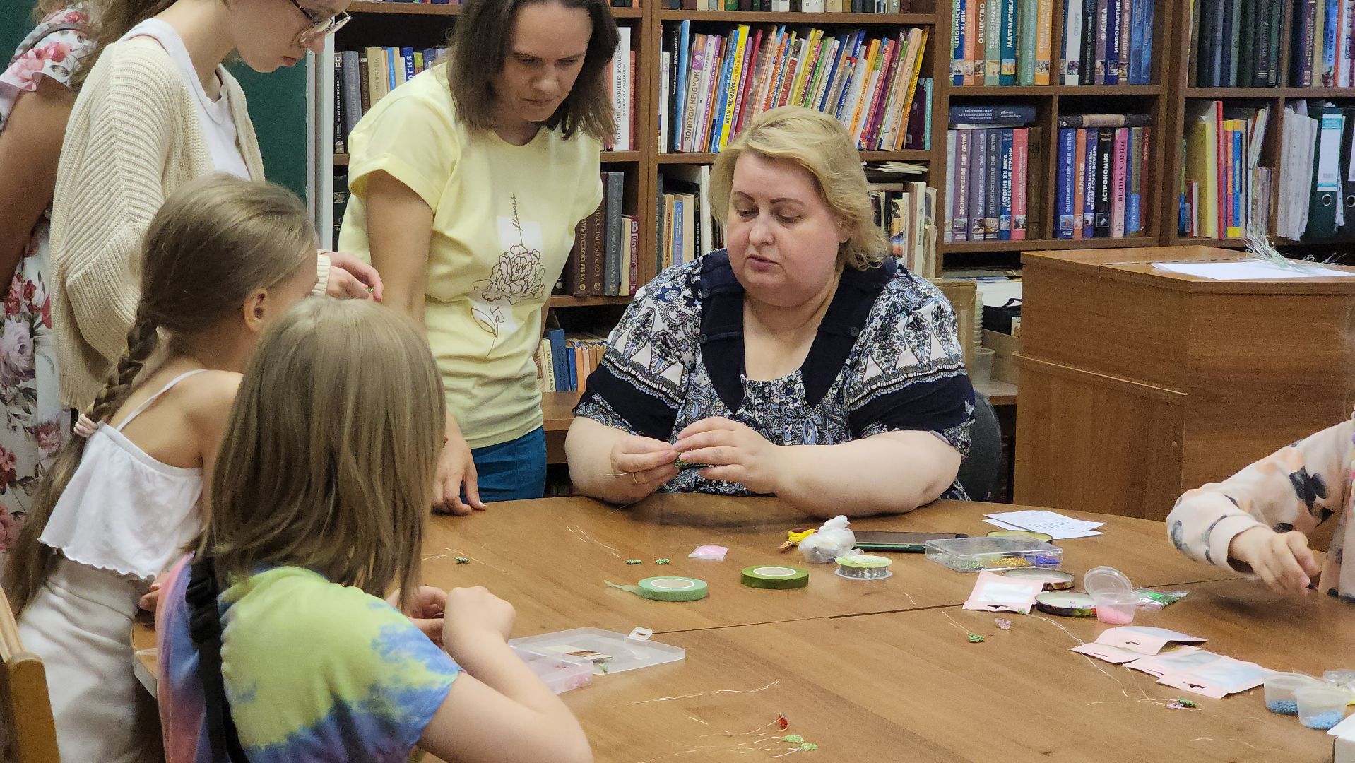 Лобня, детская библиотека, Бисер, рукоделие, дети, творчество,