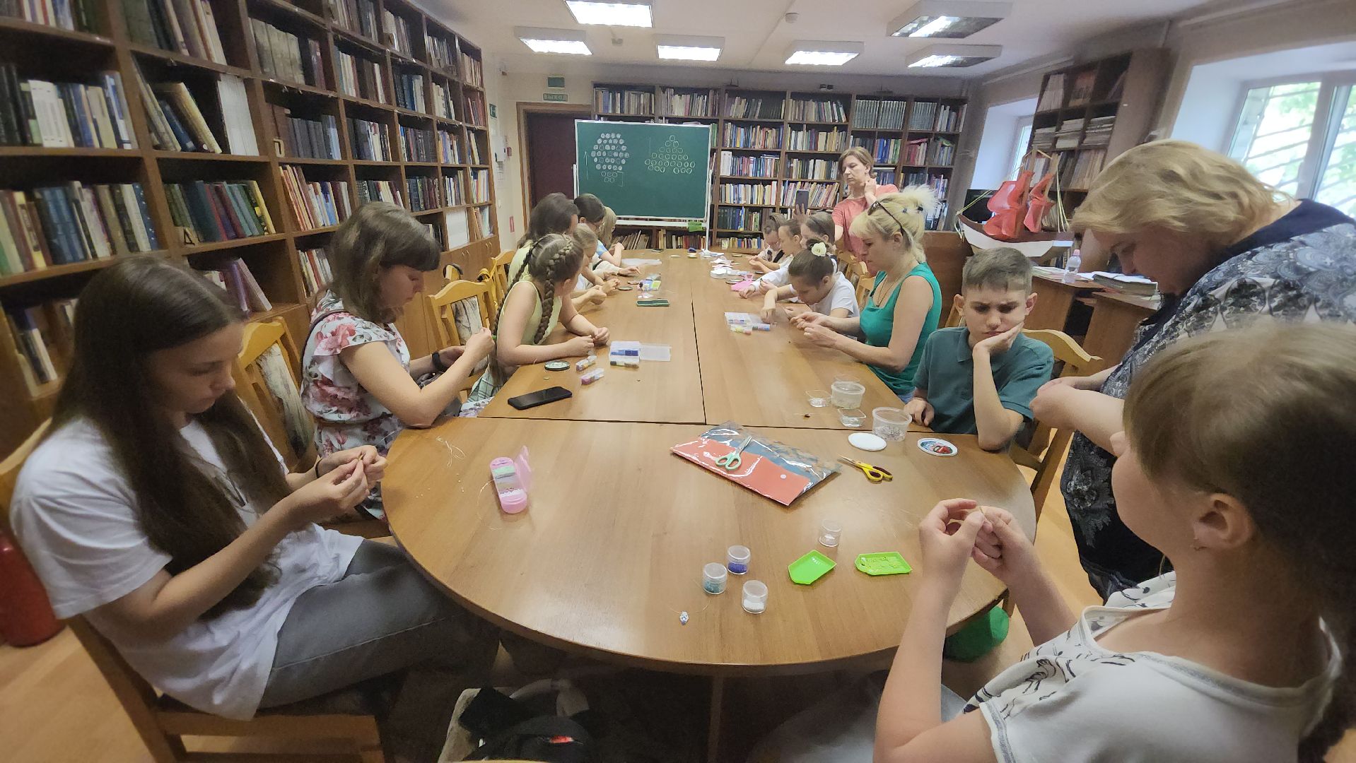 Лобня, детская библиотека, Бисер, рукоделие, дети, творчество,