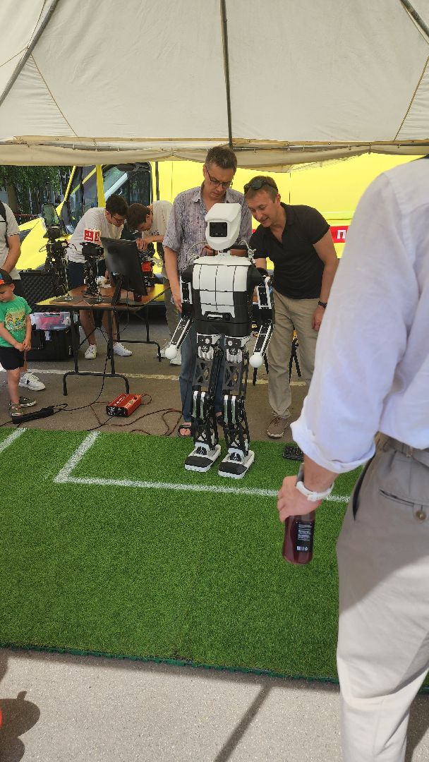 долгопрудный, мфти, роботы,роботы-футболисты, робособака, алгоритм,